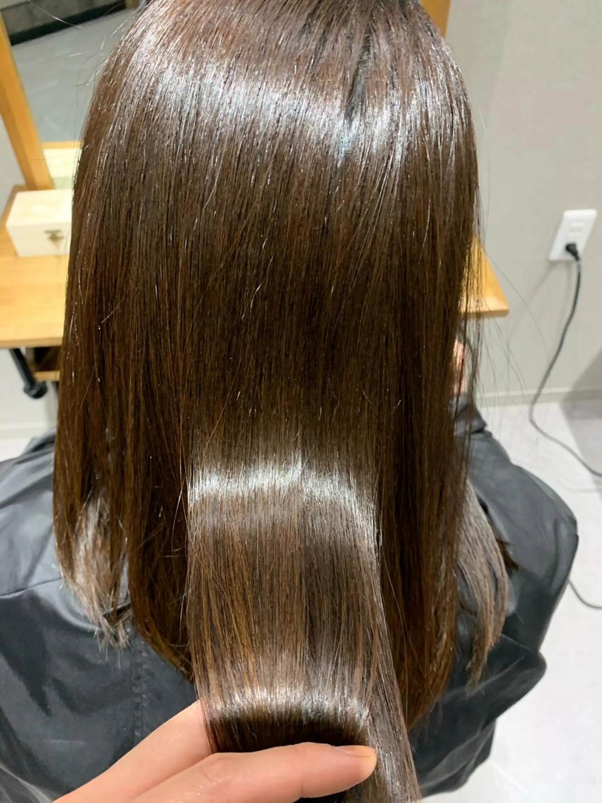 ミディアム 難波/髪質改善/スパ ツヤ／顔周りレイヤーのヘアスタイル