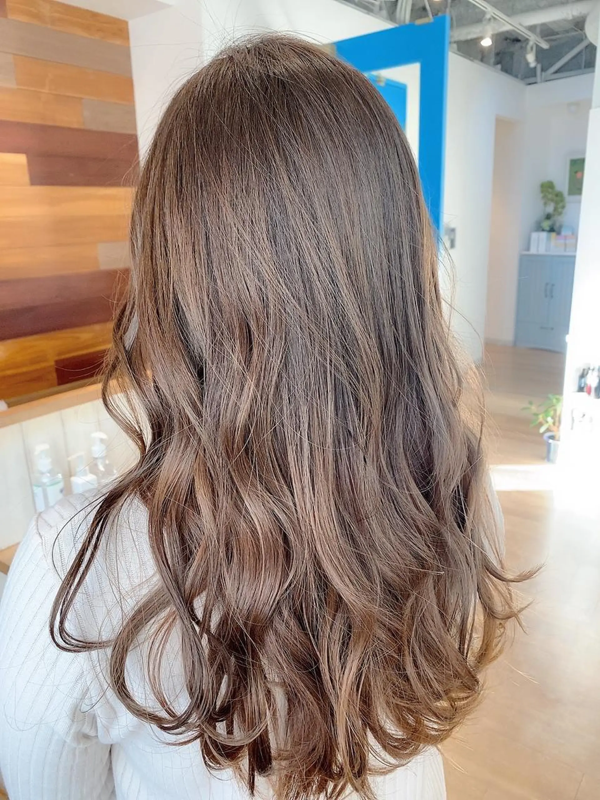 セミロング カラー Ate by little所属・青木 梢のヘアスタイル