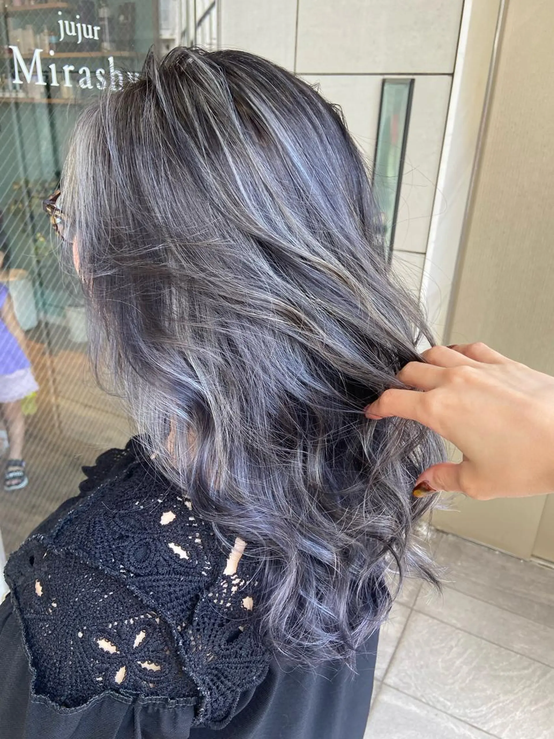 セミロング カラー ハイライトカラー ハイライト ヘアカラー トリートメント 🧸プルエクステ❤︎ ネイルKAO🧸のヘアスタイル