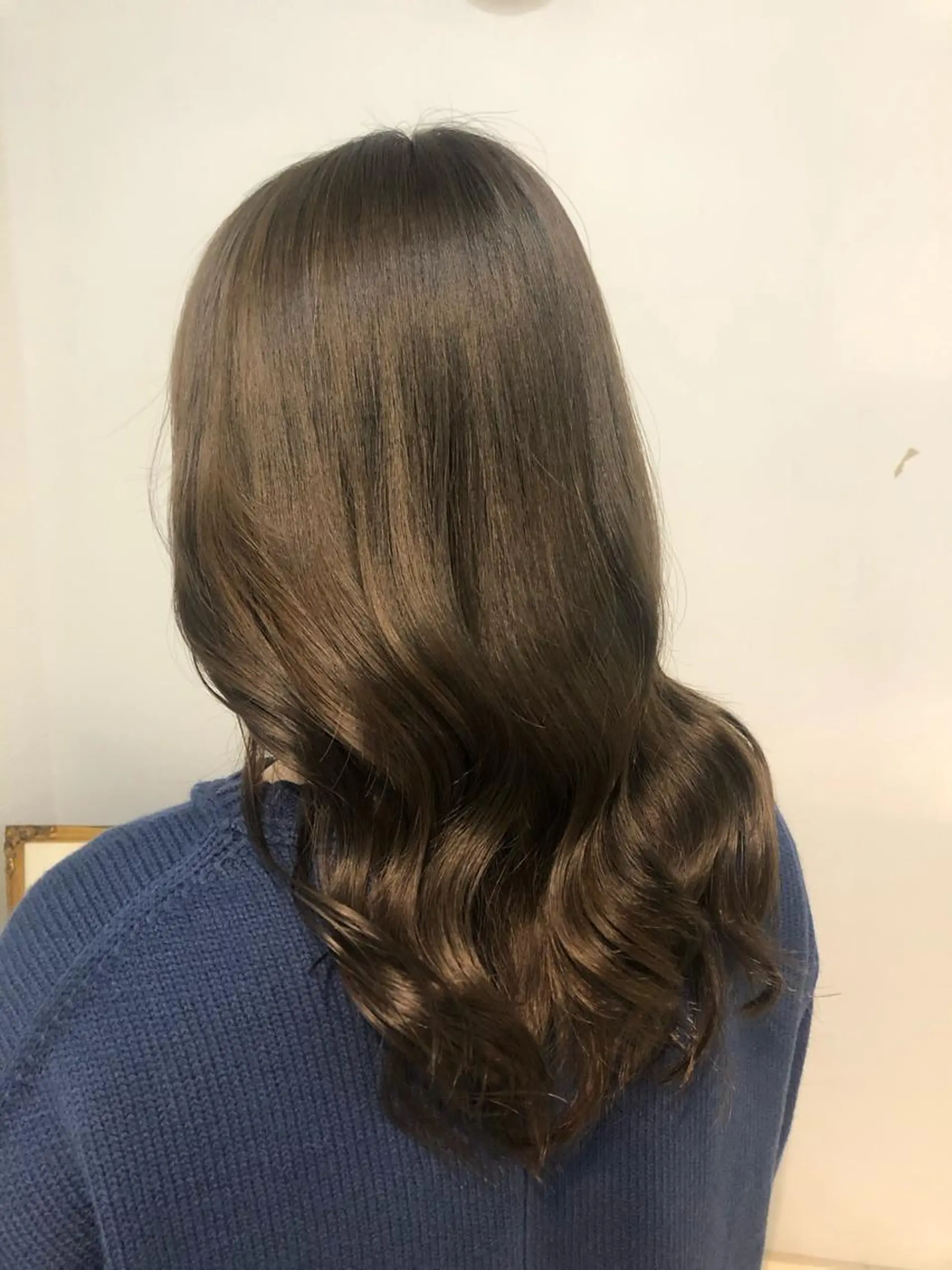 セミロング カラー アッシュ ベージュカラー ブリーチ ブラウンカラー 透明感カラー ヘアカラー トリートメント 🤍中野 レオ🤍のヘアスタイル