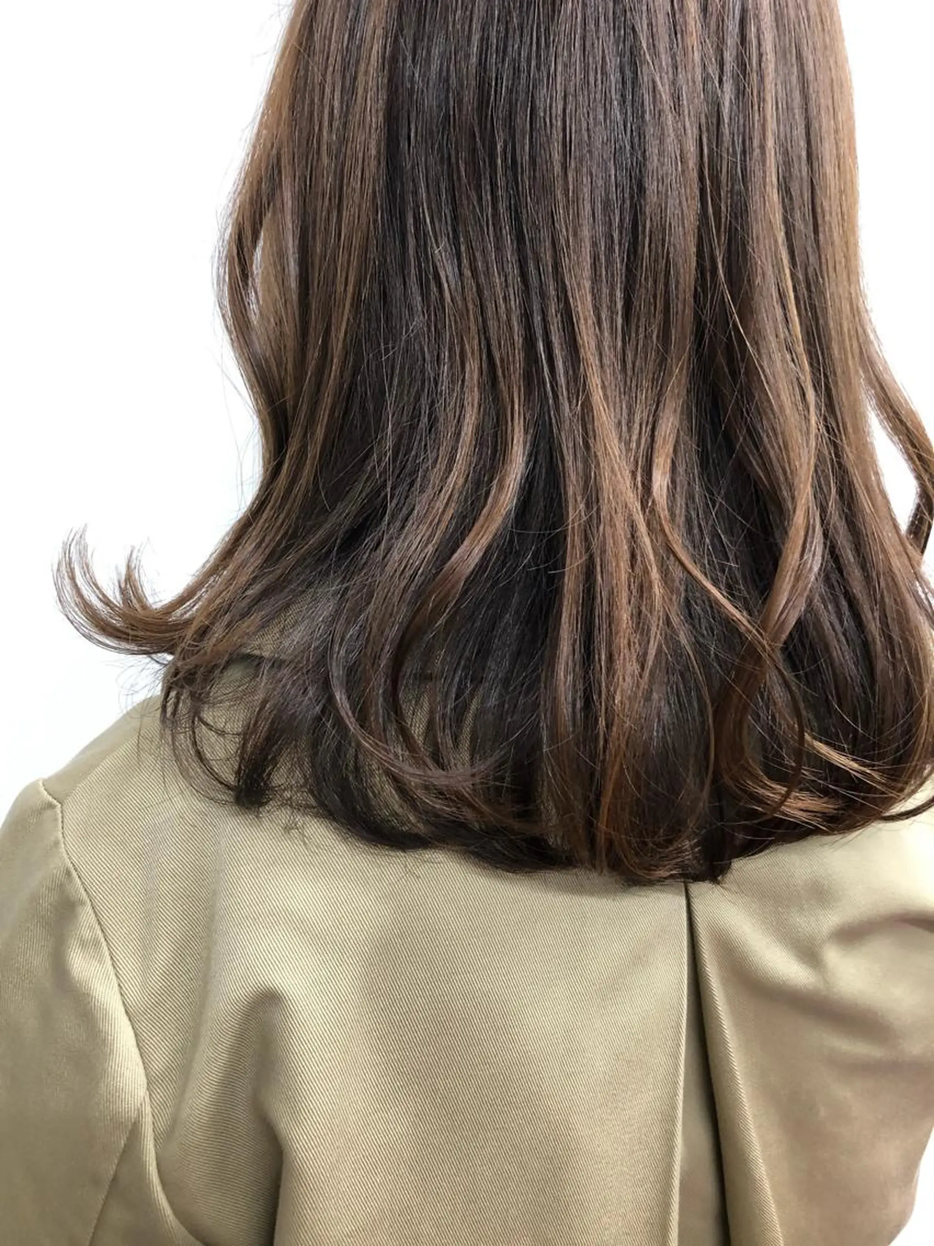 セミロング レイヤーカット🎀 kanaのヘアスタイル