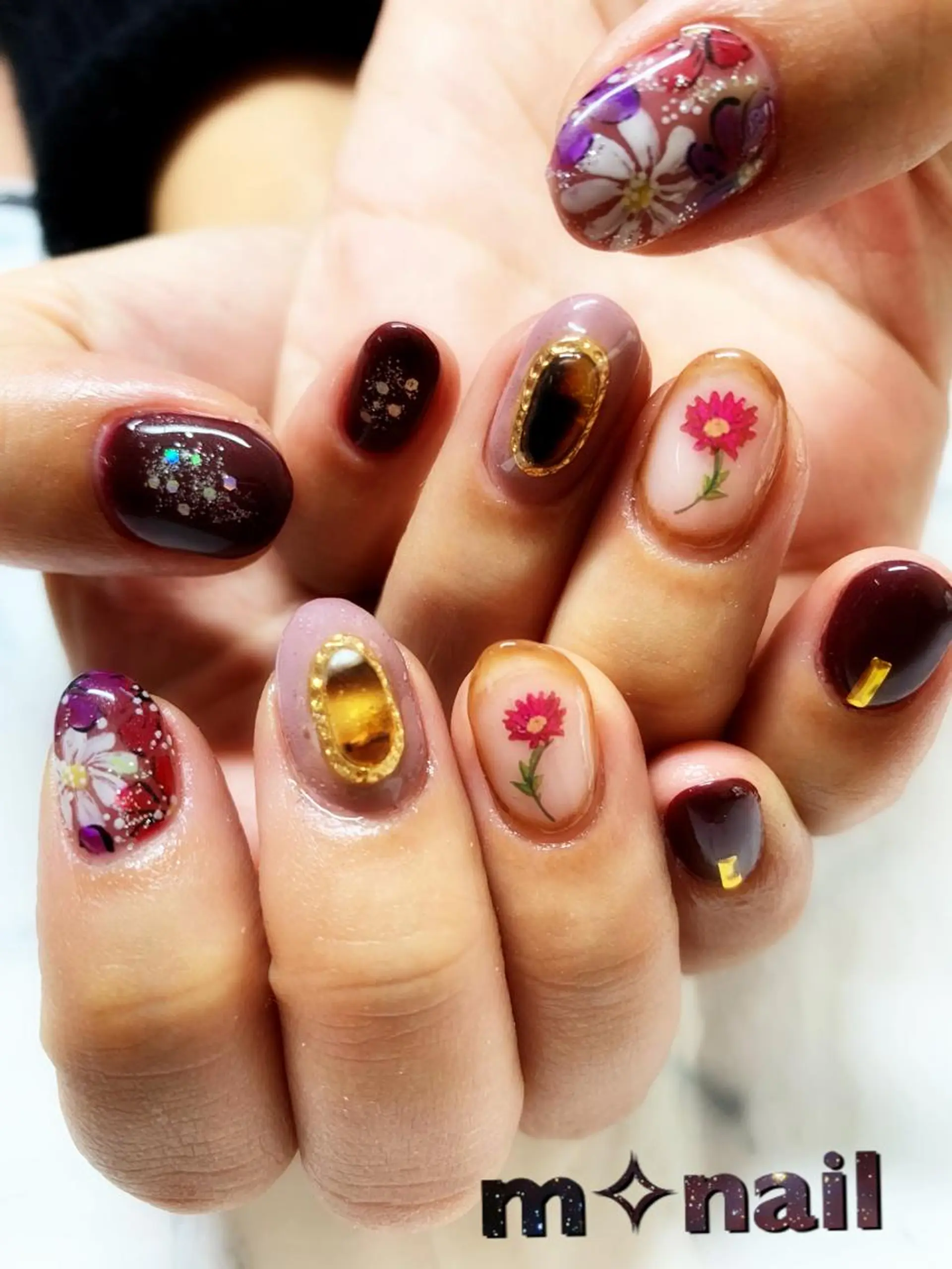 ネイル 菅野 愛花のネイルデザイン