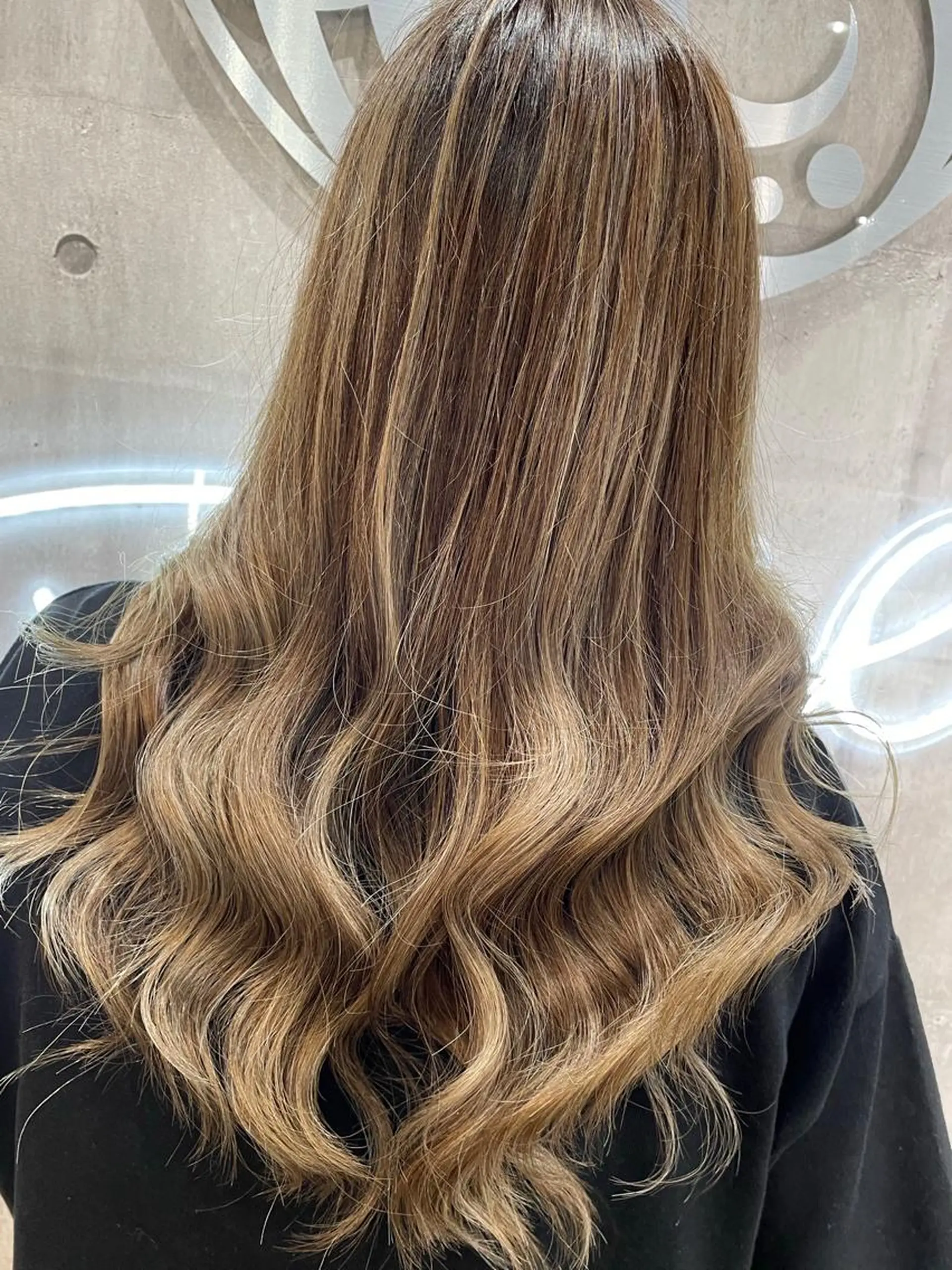 ロング カラー パーマ ヘアアレンジ メンズ キッズ ネイル マツエク・マツパ アイブロウ シールエクステ メンズバレイヤージュ メンズハイライト メンズインナーカラー メンズ韓国風 韓国/顔周り/透明感 /レイヤー/ひなたのヘアスタイル