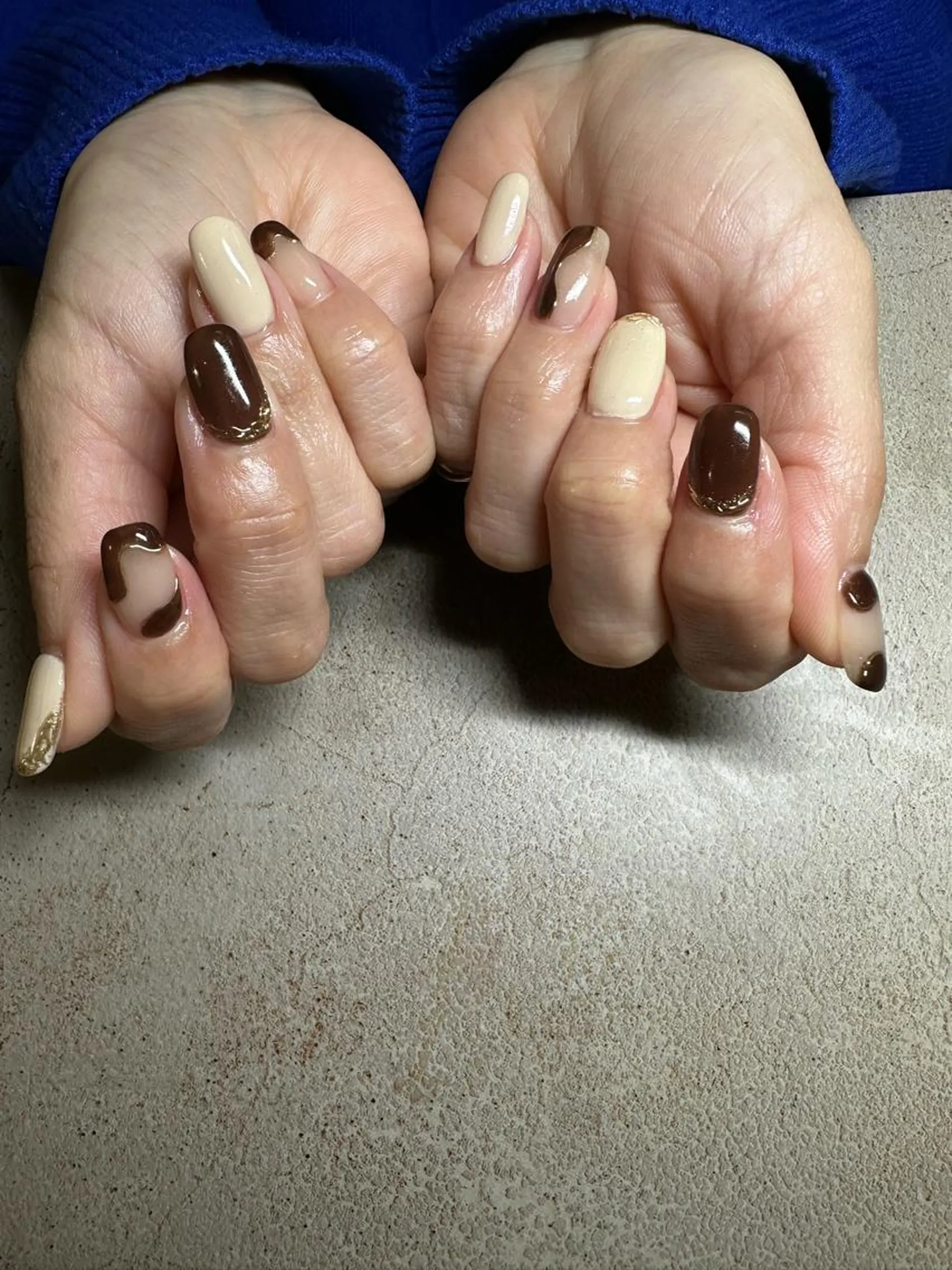 ネイル ブラウン ゴールド ハンドネイル MELLMODE所属・Nakano Kanaのネイルデザイン