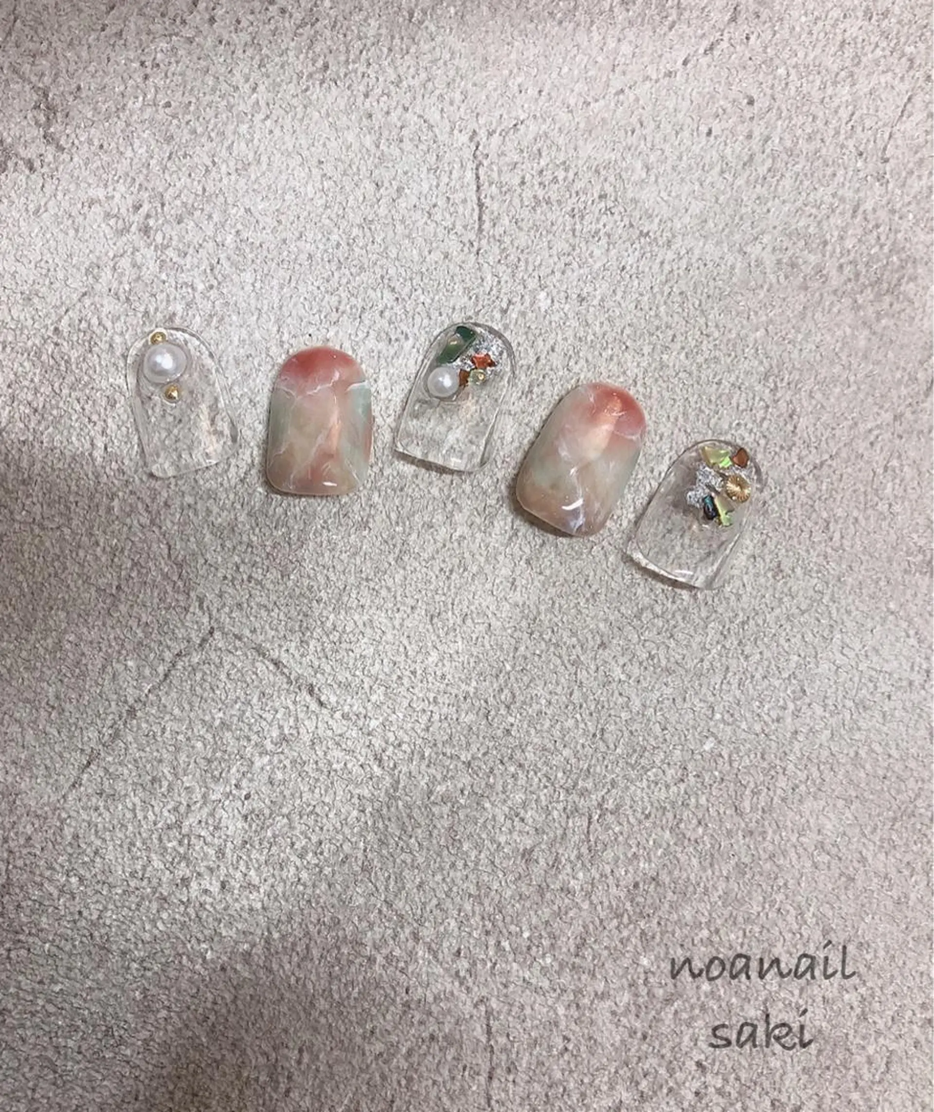 ネイル アートネイル ジェルネイル ミラーネイル ニュアンスネイル パラジェル nailsalon noa所属・nailist sakiのネイルデザイン