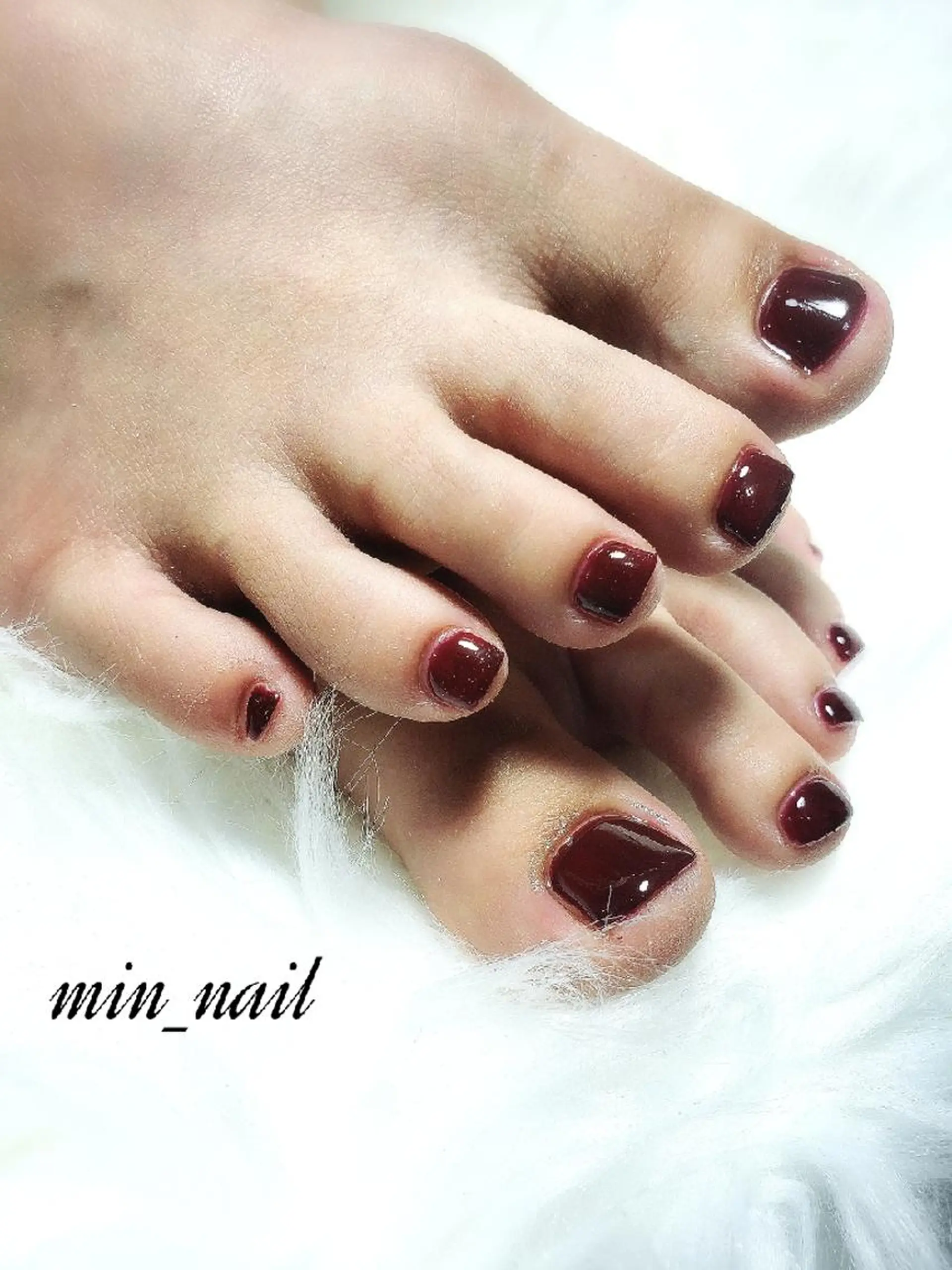 ネイル ボルドー フットネイル フットネイル プライベートサロン lienのネイルデザイン