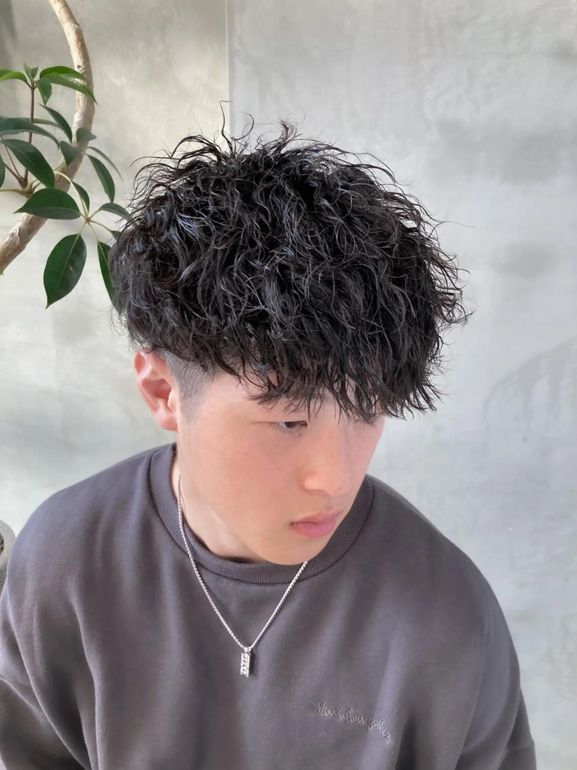 ショート パーマ メンズ マッシュ メンズパーマ メンズツイストパーマ ツイストパーマ fifth JINGUMAE所属・波巻きスパイラルパー マ/シャドウパーマ駿のヘアスタイル