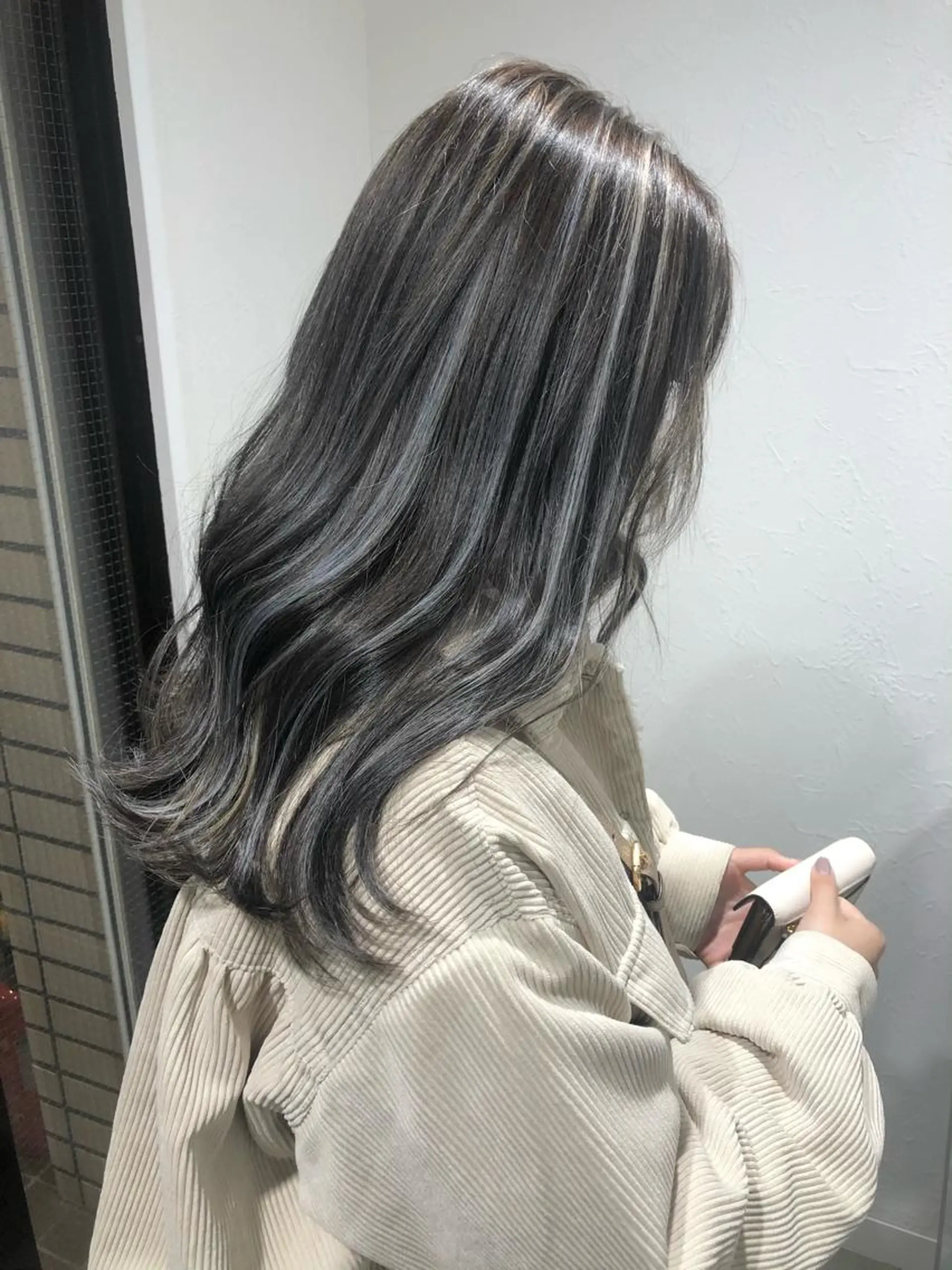 ロング カラー ハイライトカラー ハイライト カット ヘアカラー トリートメント 2nd所属・🤍2nd🤍田所 美希のヘアスタイル