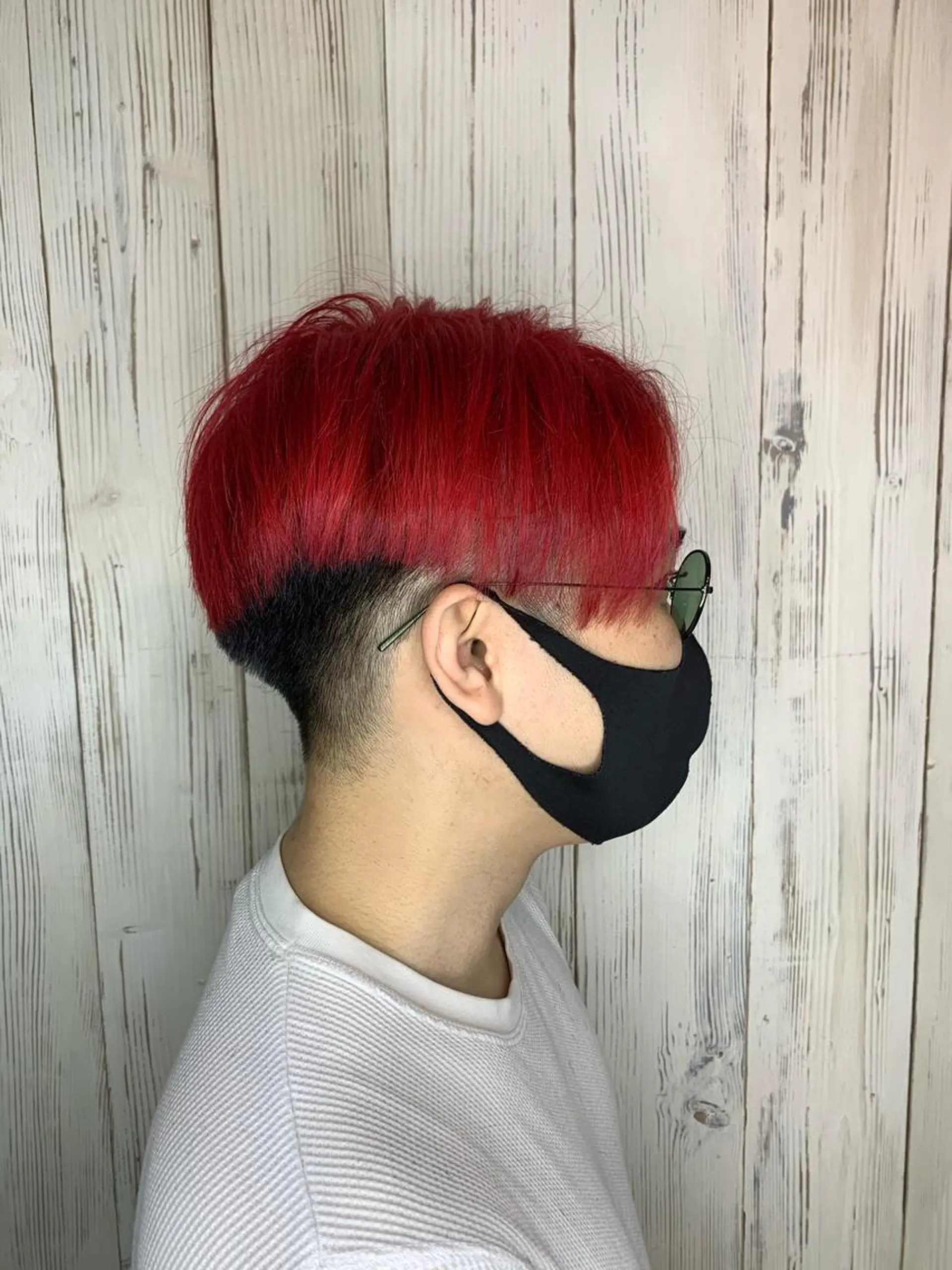 ショート メンズ ヘアカラー ヲタク美容師 店長　上原のヘアスタイル