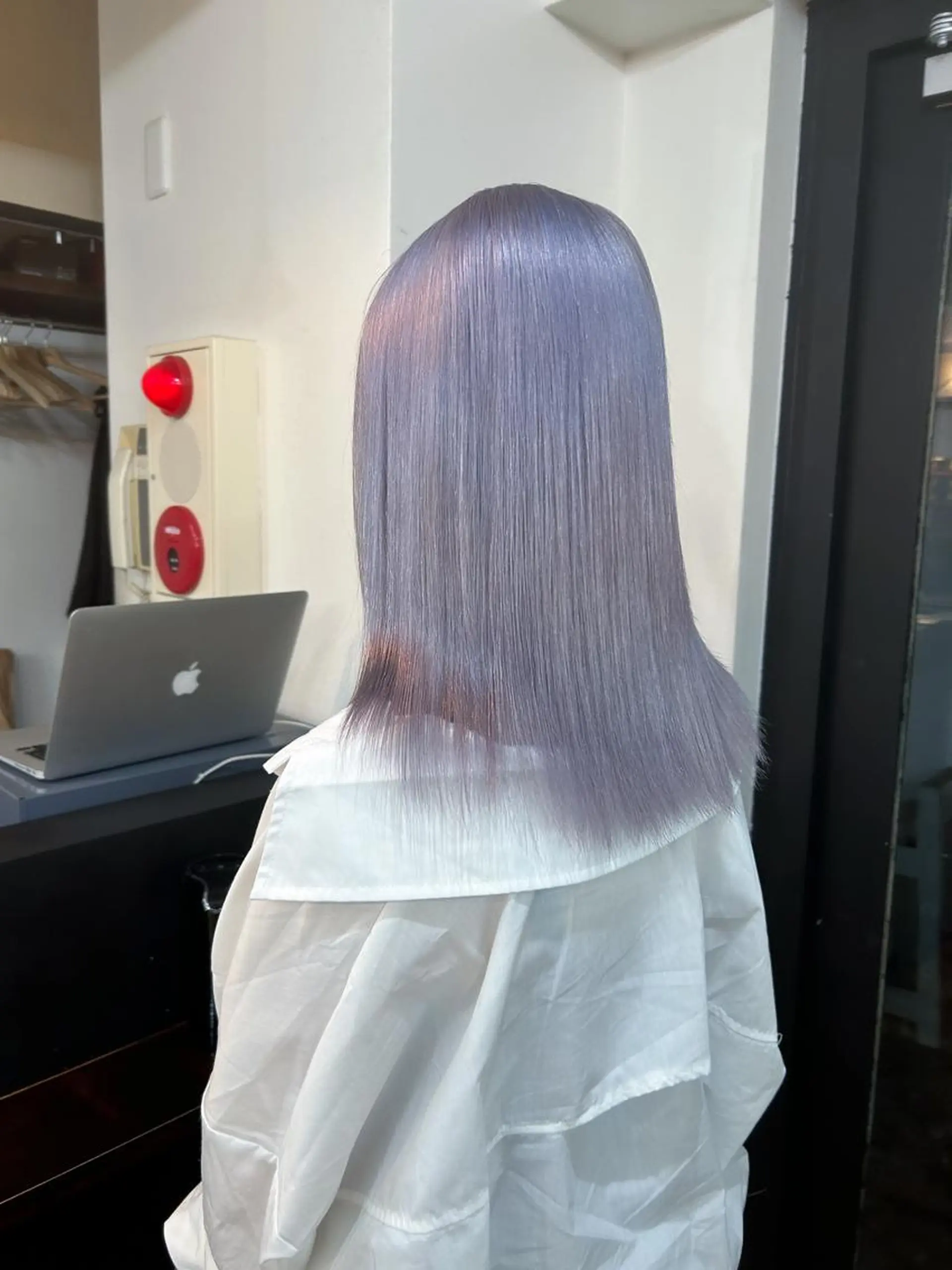 セミロング カラー ハイトーンカラー ⭐️NAZUNAのヘアスタイル