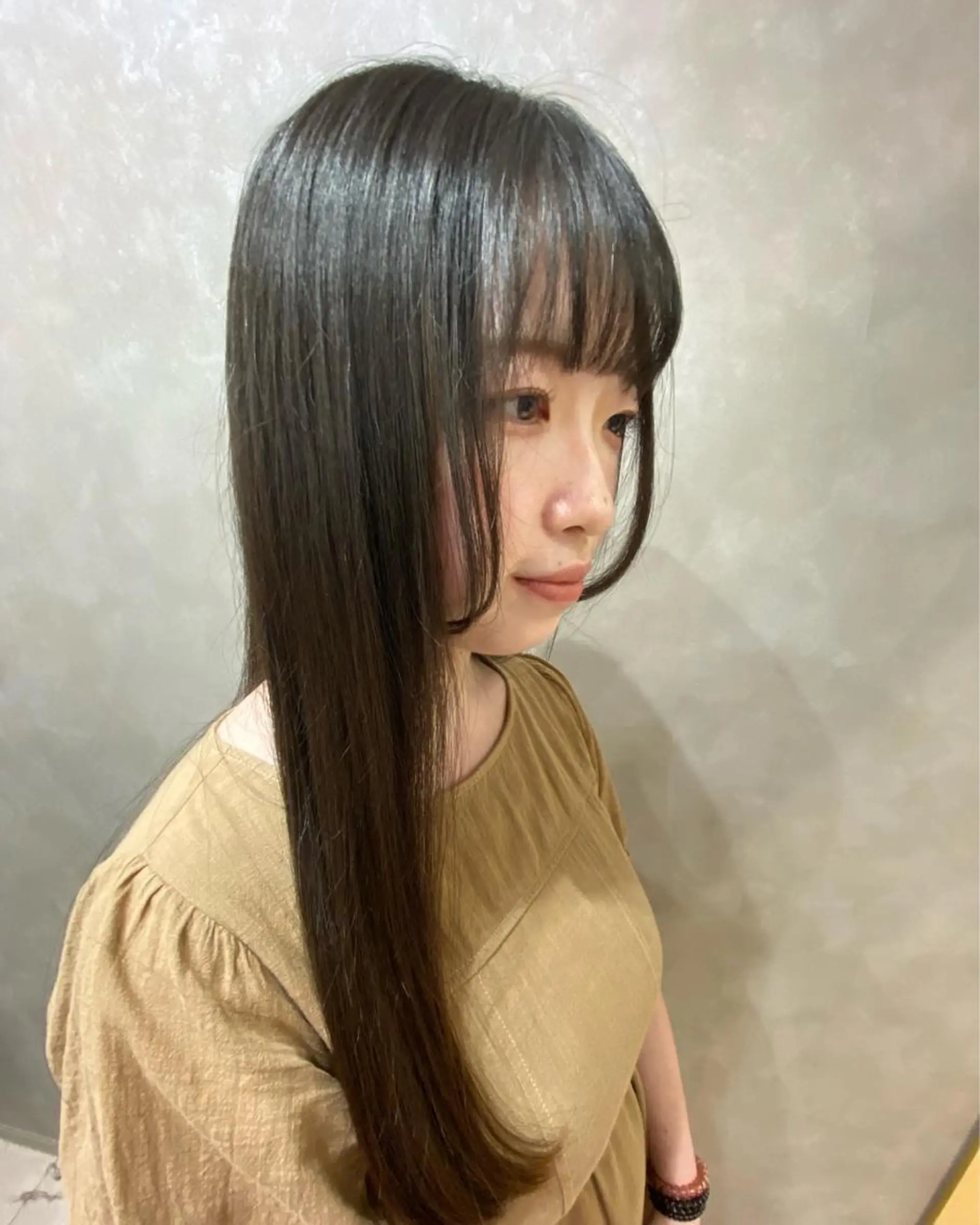 ロング カット ヘアカラー トリートメント 大人かわいい×艶髪 🤍塩川のヘアスタイル