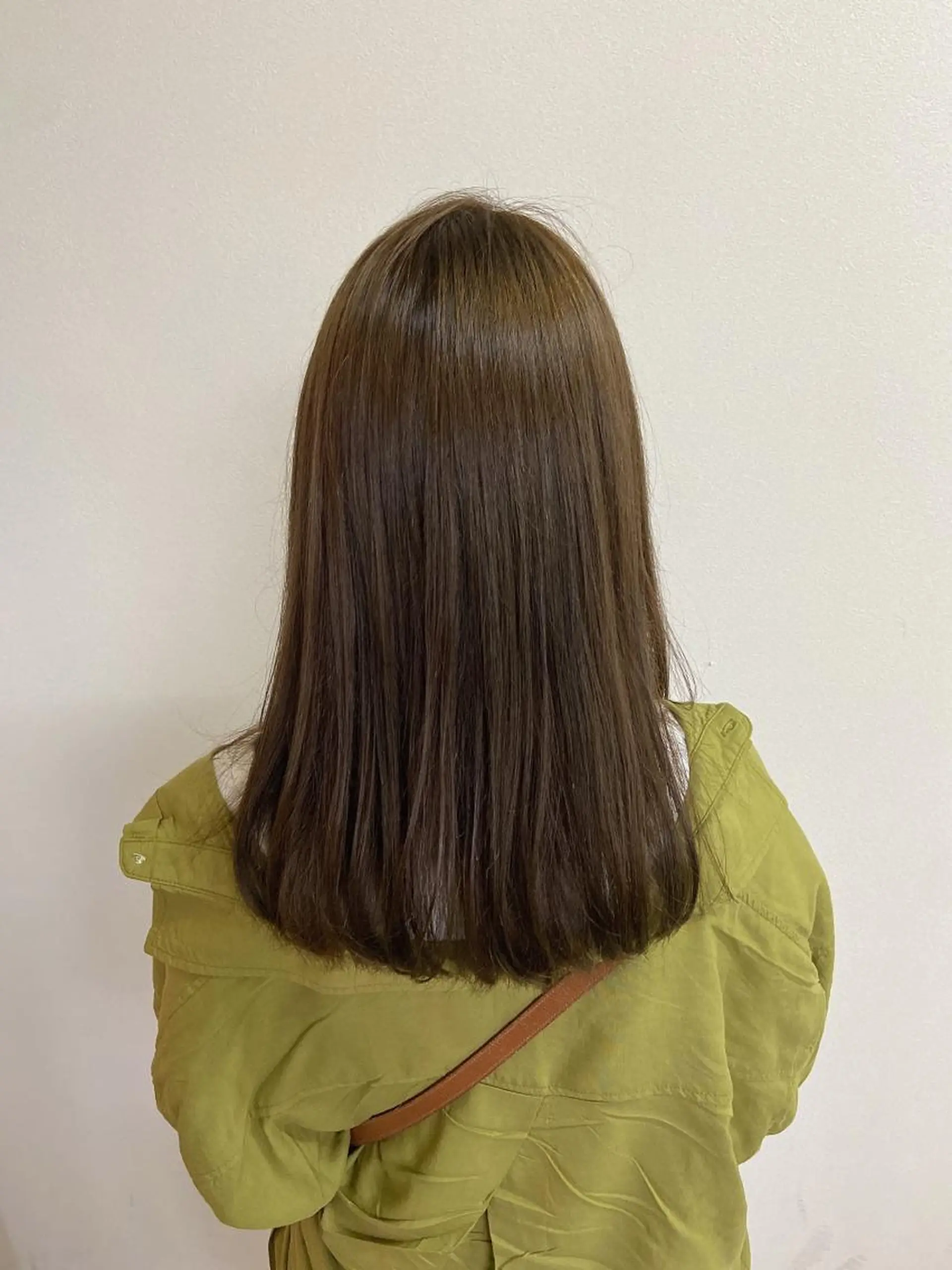 セミロング 小玉 杏華のヘアスタイル