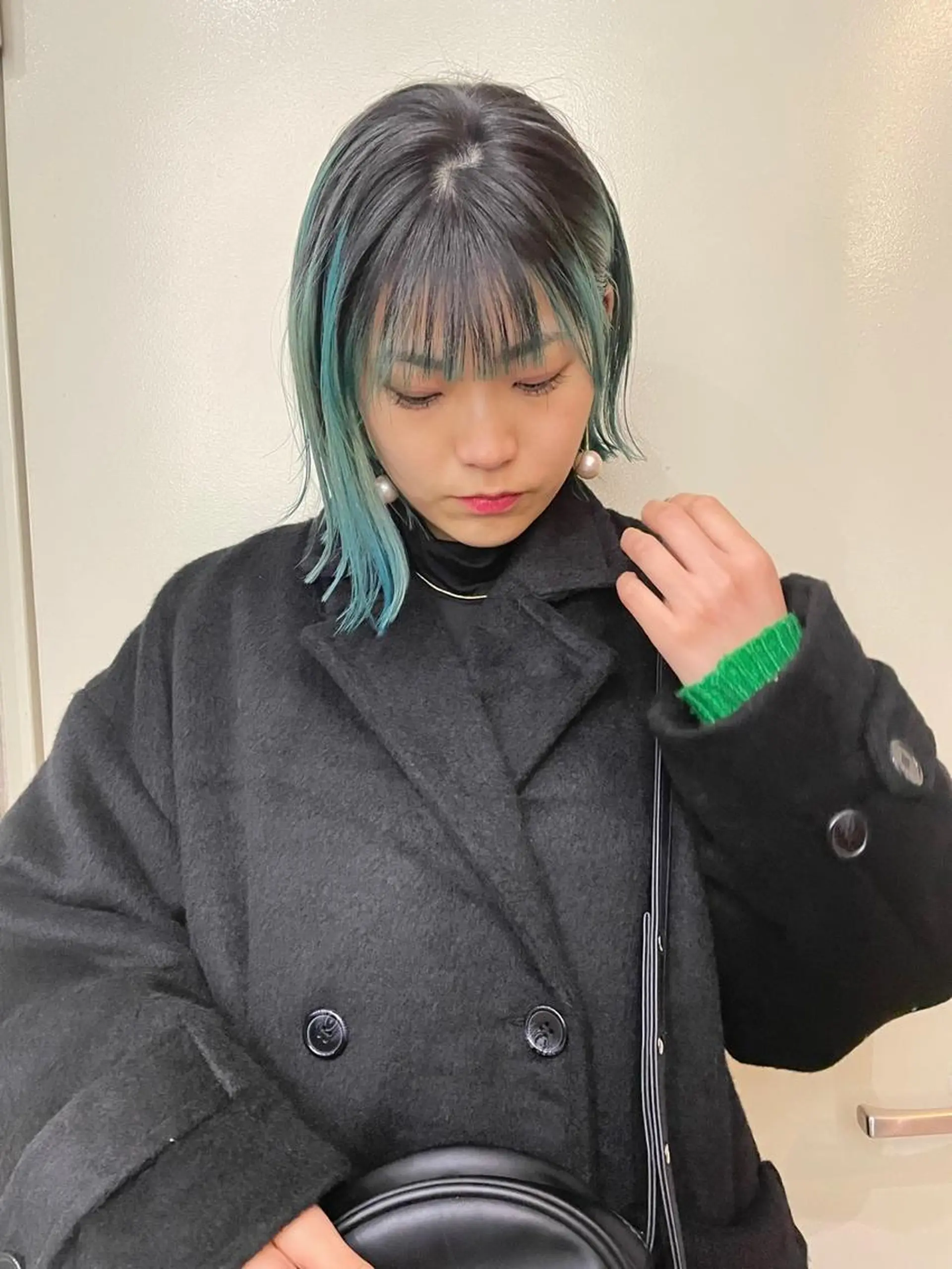 ミディアム カラー オカモト ミユウのヘアスタイル