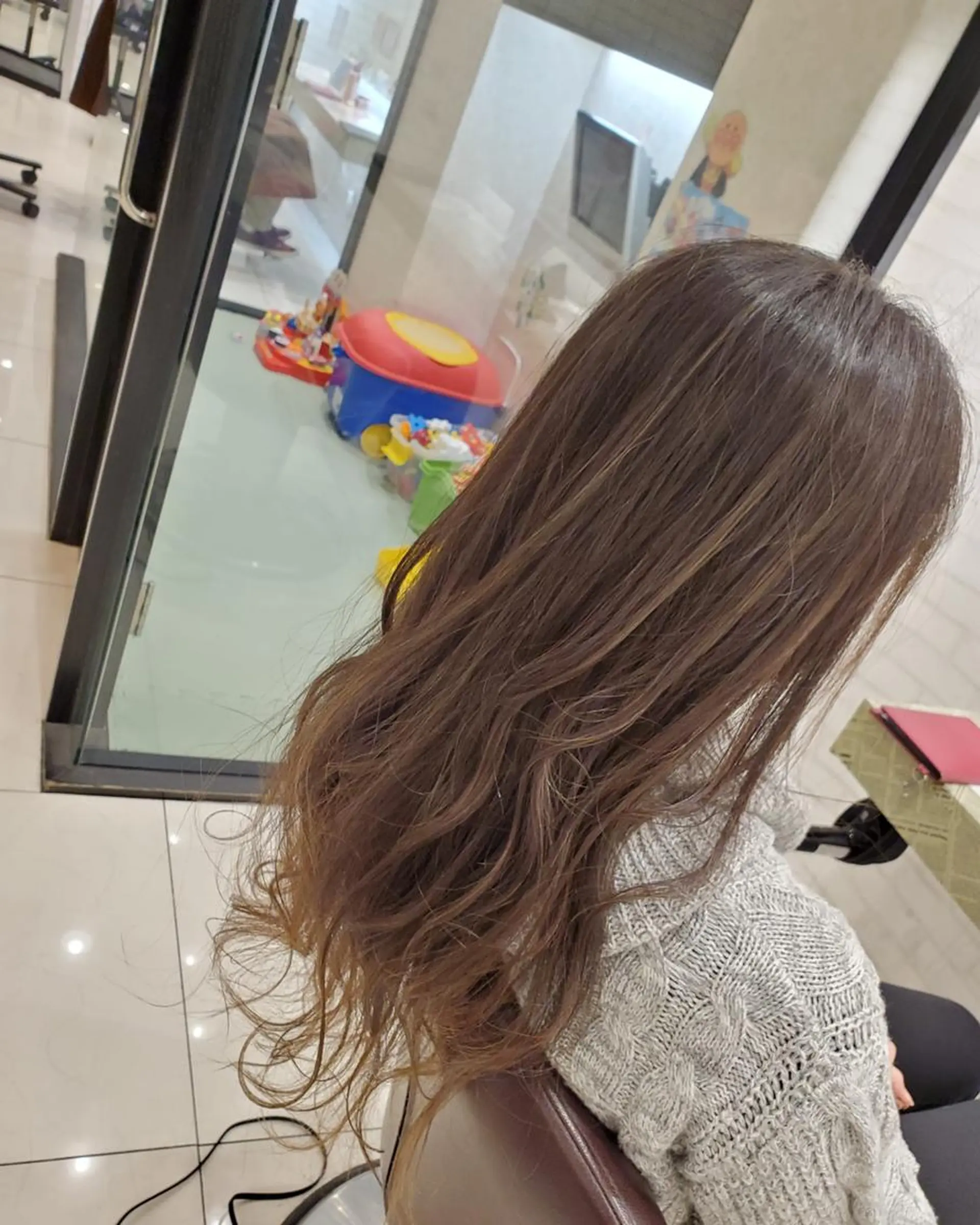 ロング カラー ヘアカラー EARTH 池田　雄太のヘアスタイル