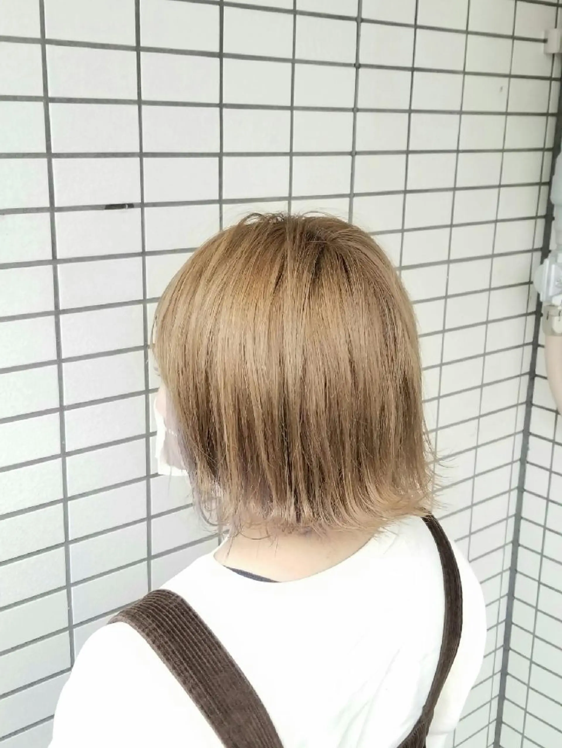 ショート カラー ベージュカラー ブリーチ ミルクティーベージュ ヘアカラー La fith hair 池袋店所属・🔴赤み消し/ 艶カラー落合　優🔴のヘアスタイル