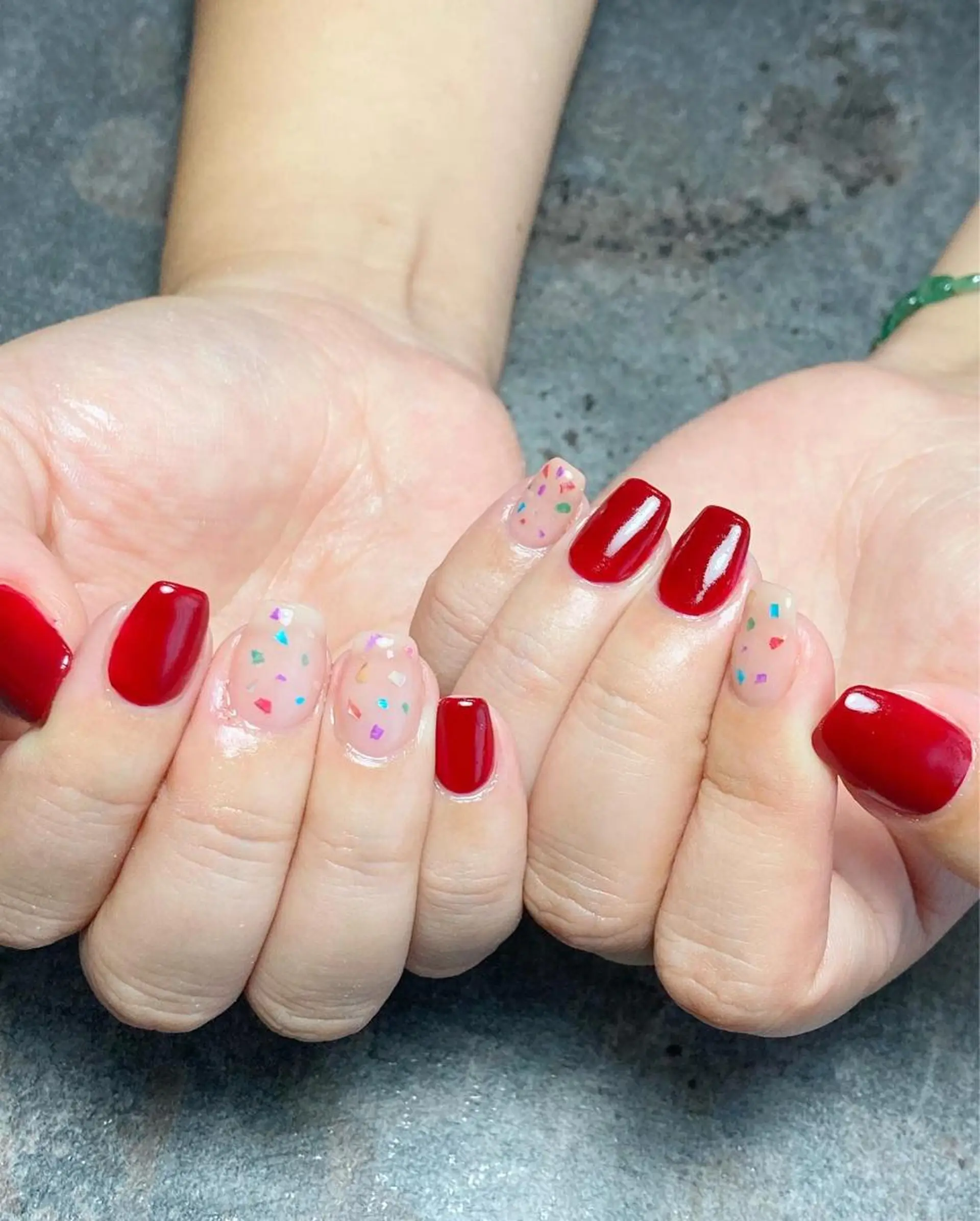 ネイル 赤色 ハンドネイル Nail Salon liber所属・NailSalon liberのネイルデザイン