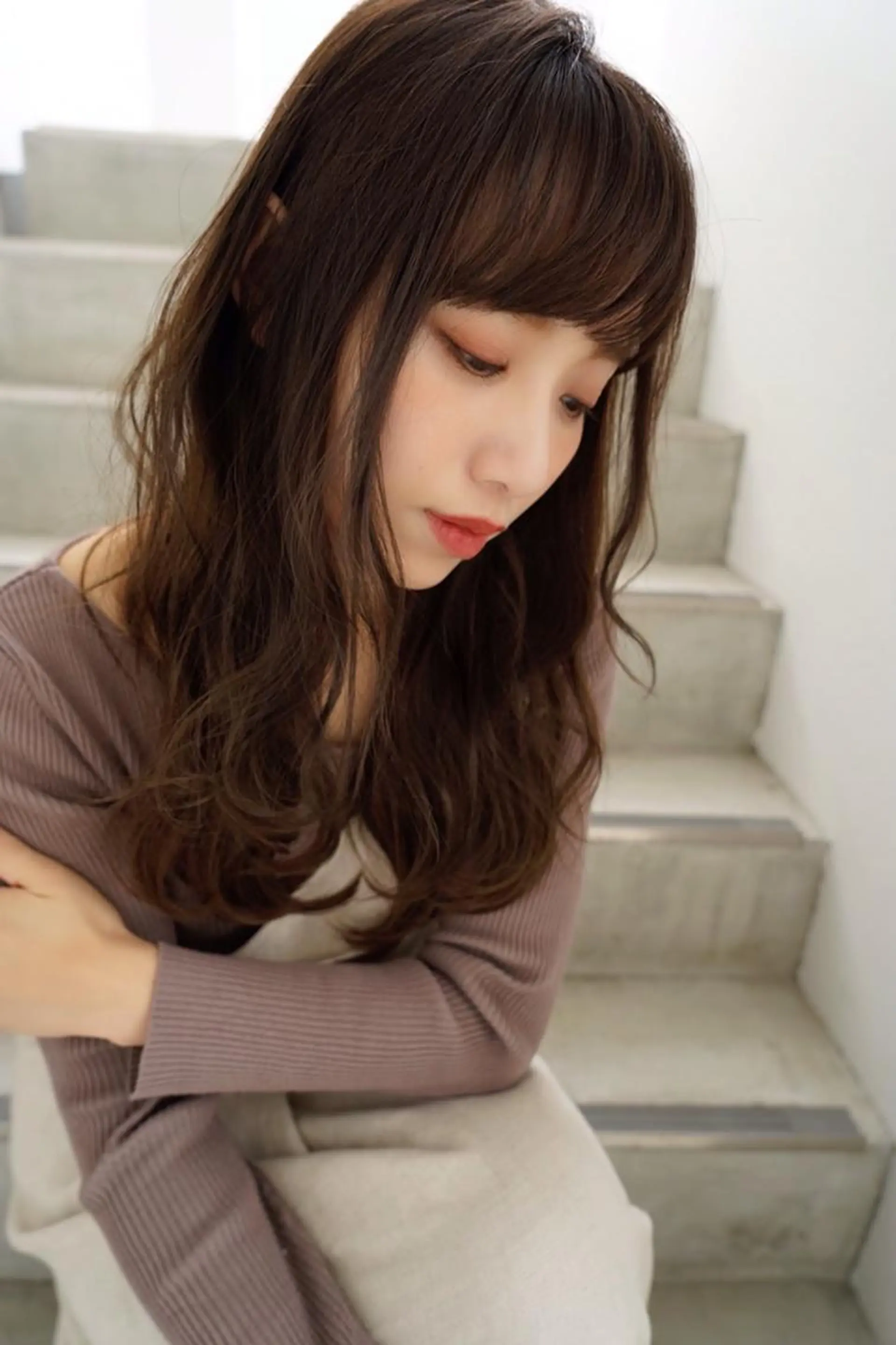 セミロング カラー ヘアアレンジ EMANONシェアサロン心斎橋店所属・韓国メンズヘア　ミル クティボブ　足立佳代のヘアスタイル