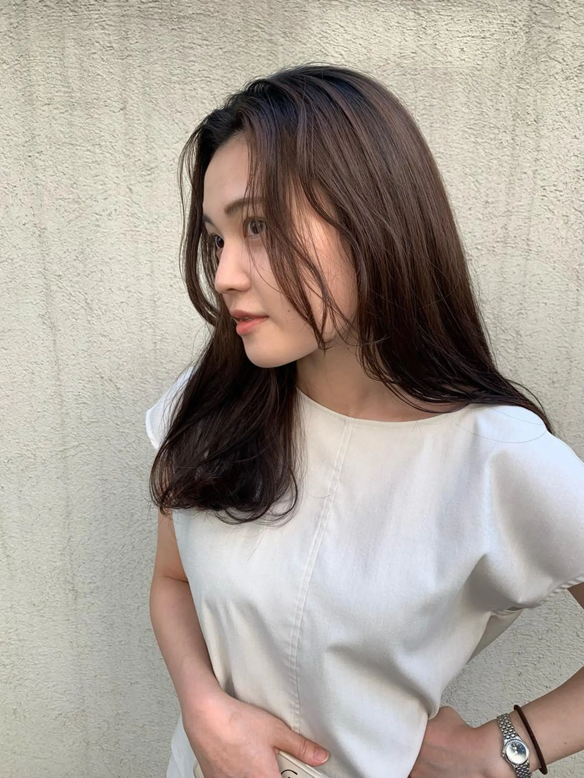 セミロング ~洗練ナチュラル~ 🪵 岡田 知佳のヘアスタイル