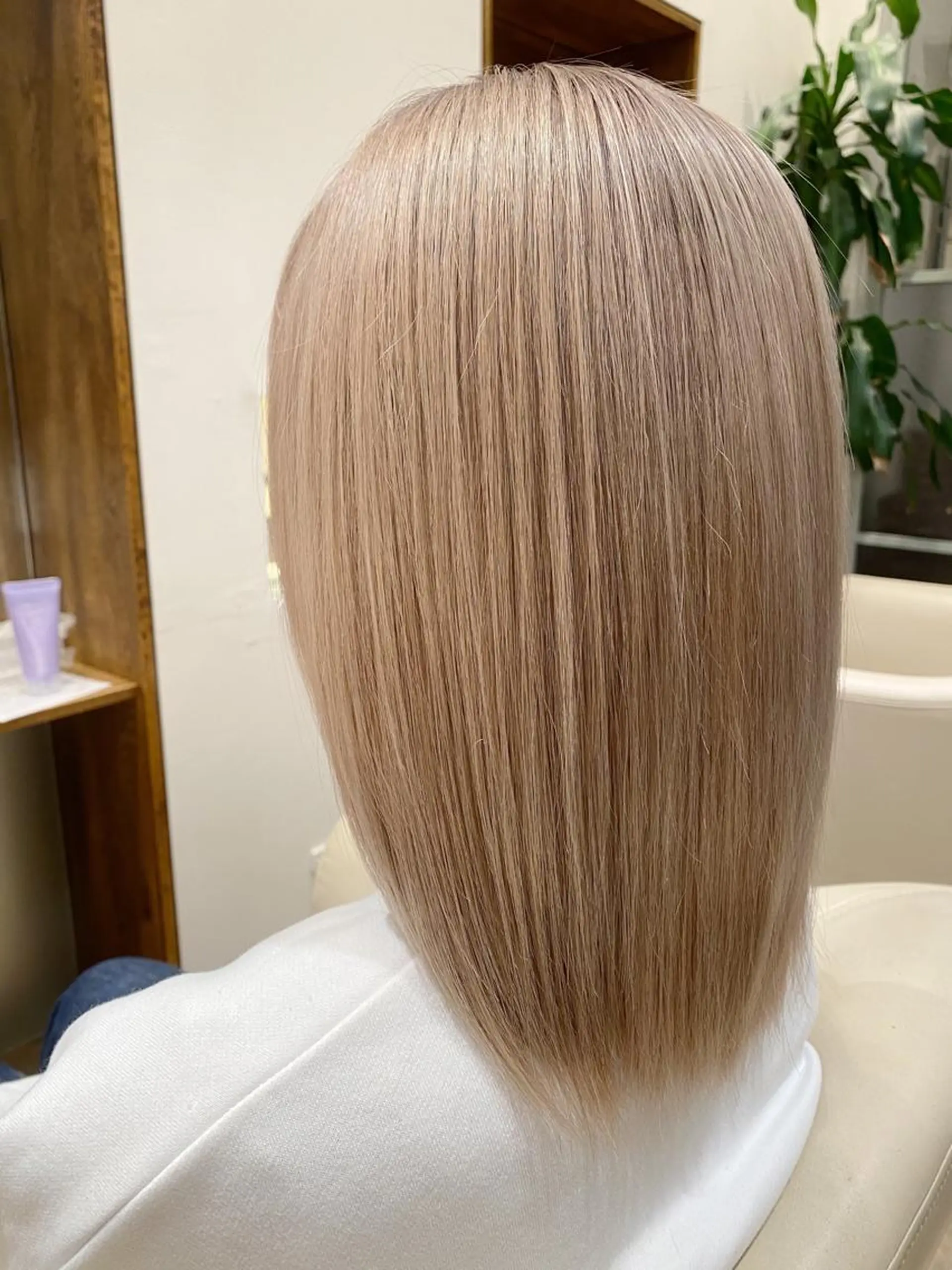 ミディアム カラー ブリーチ ケアブリーチ カット ヘアカラー トリートメント 入江 允のヘアスタイル