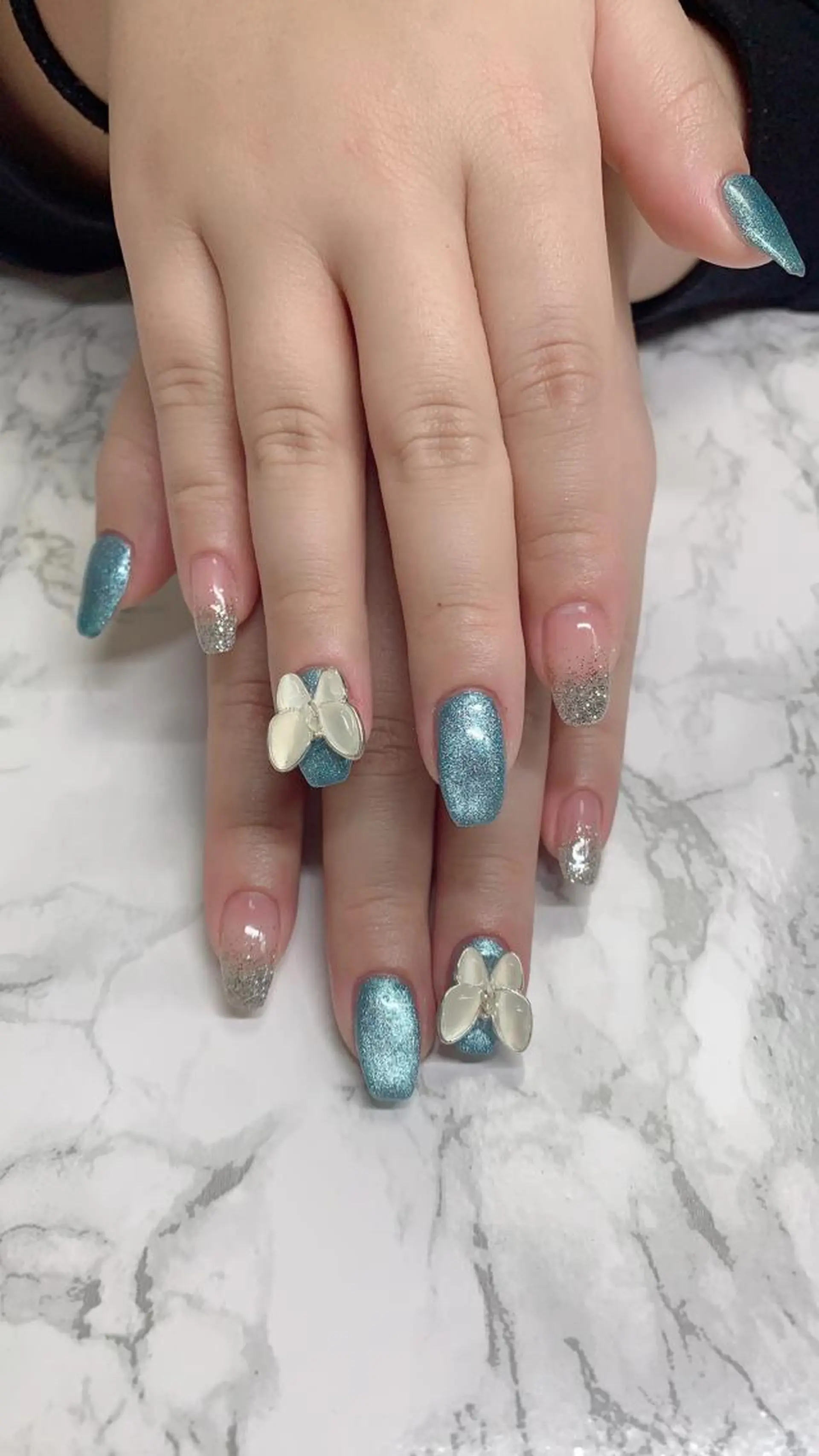 ネイル はな💎ネイル ワンホン、長さ出しのネイルデザイン