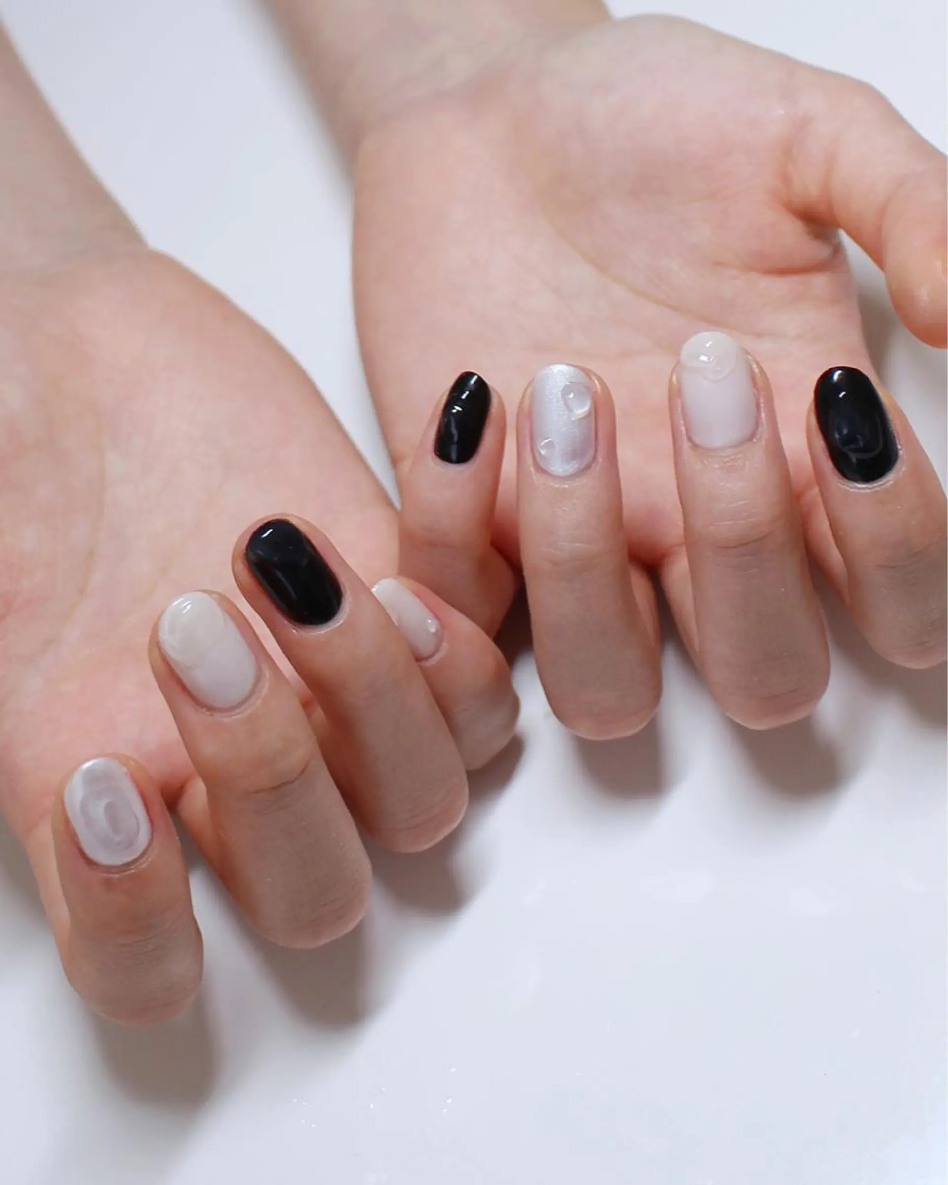 ネイル ぷっくりネイル ホワイト Baku Nailsのネイルデザイン