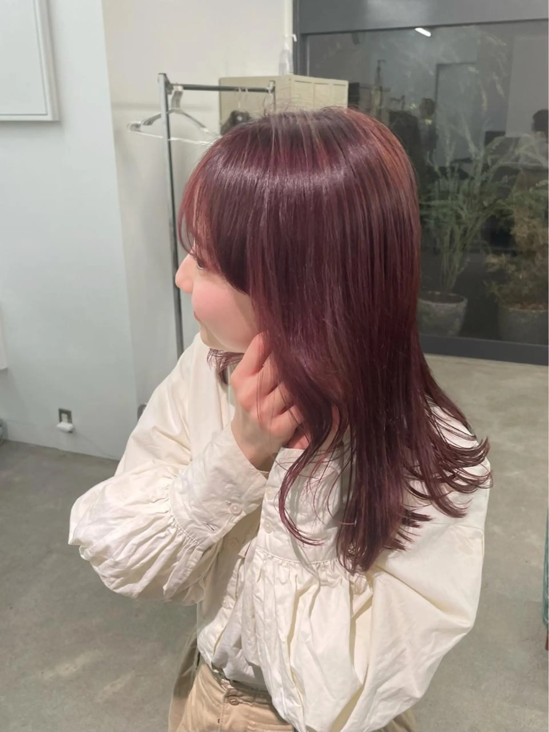 セミロング カラー パーマ、ボブ、透明感 カラー、小須田ゆあのヘアスタイル