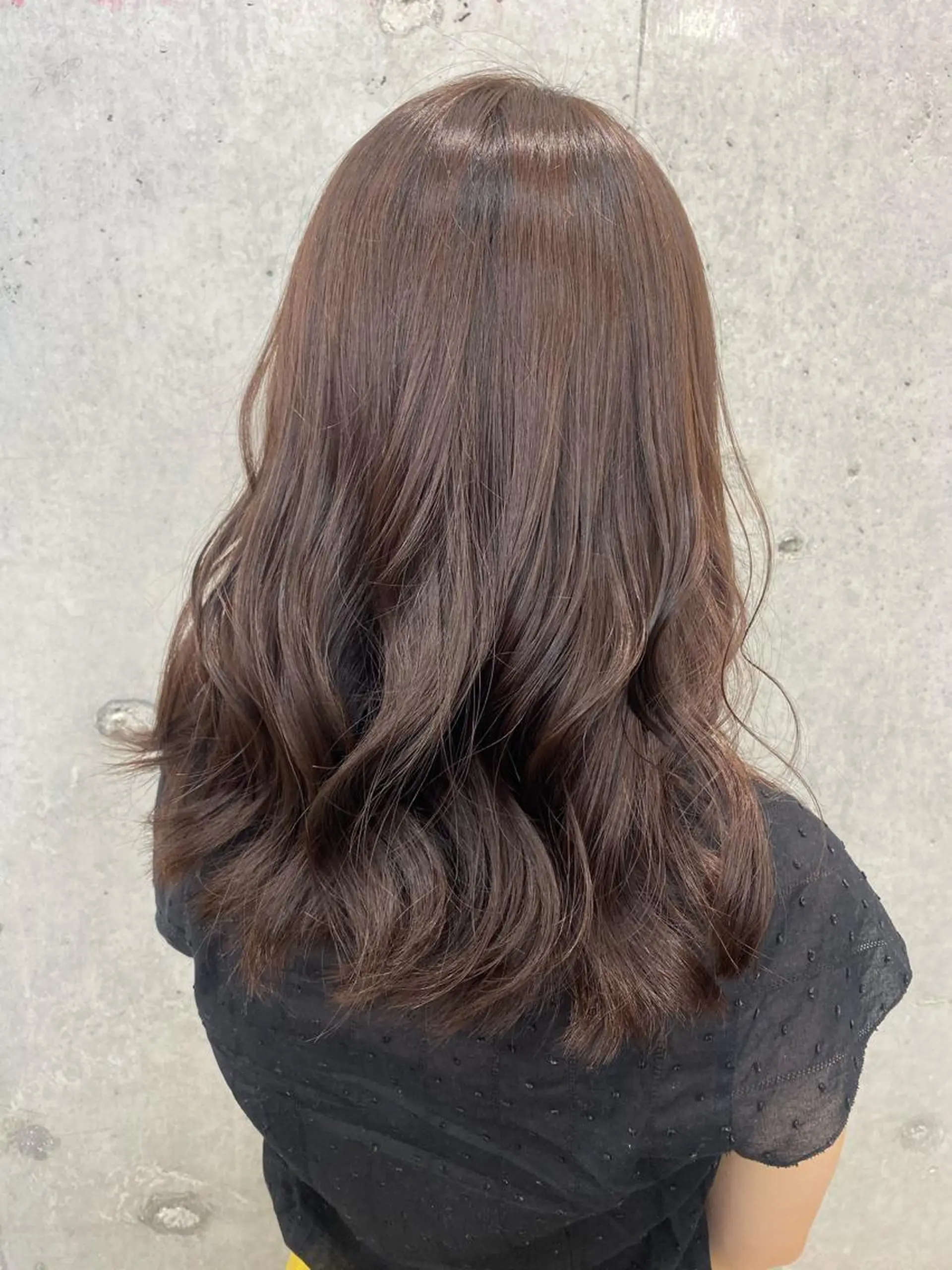 ロング カラー オリーブ/アッシュ やわらか透明感カラーのヘアスタイル