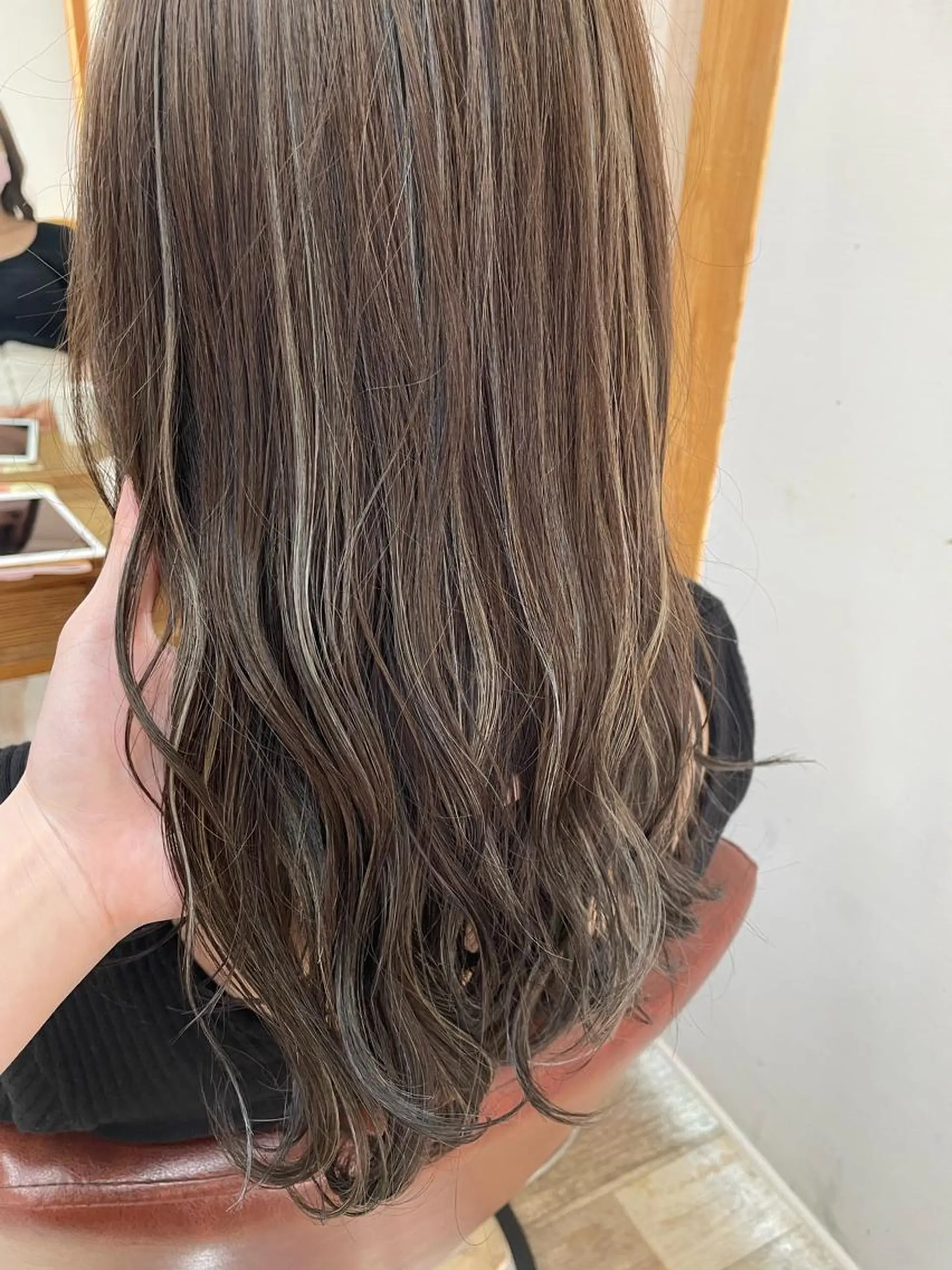 セミロング カラー カット ヘアカラー トリートメント 佐藤 芽依のヘアスタイル