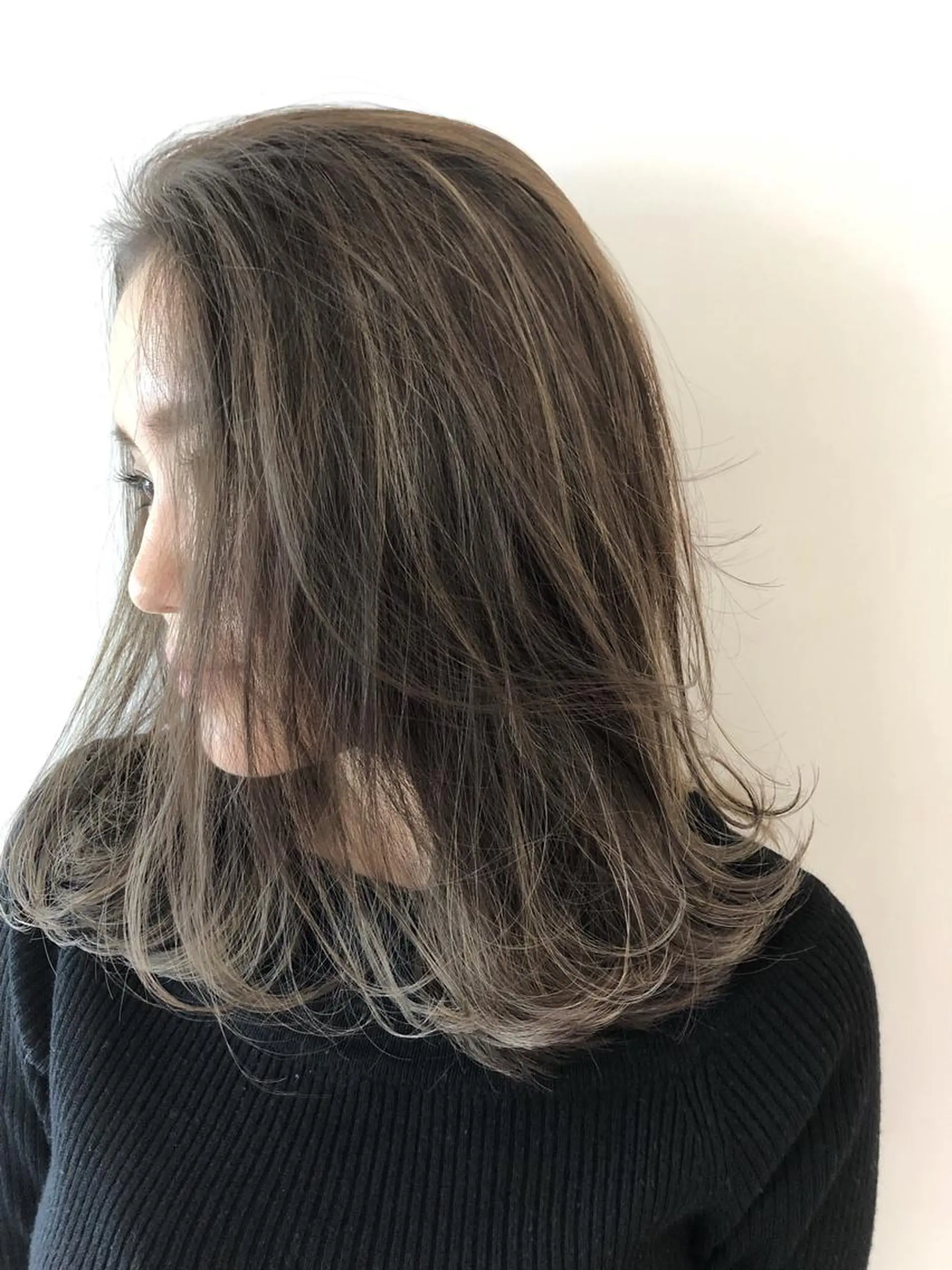 ミディアム アッシュ アッシュグレー ハイライト ボブ/レイヤー 🌟梅田盛一🌟のヘアスタイル