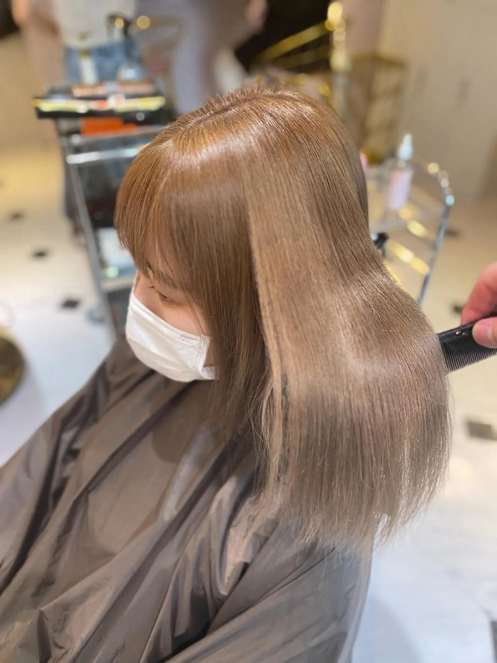 ミディアム カラー ヘアアレンジ ブリーチ ケアブリーチ グレージュ ミルクティーグレージュ ヘアカラー トリートメント ekolu北梅田店所属・梅田中崎町髪質改善 /オキヒロト/エコルのヘアスタイル