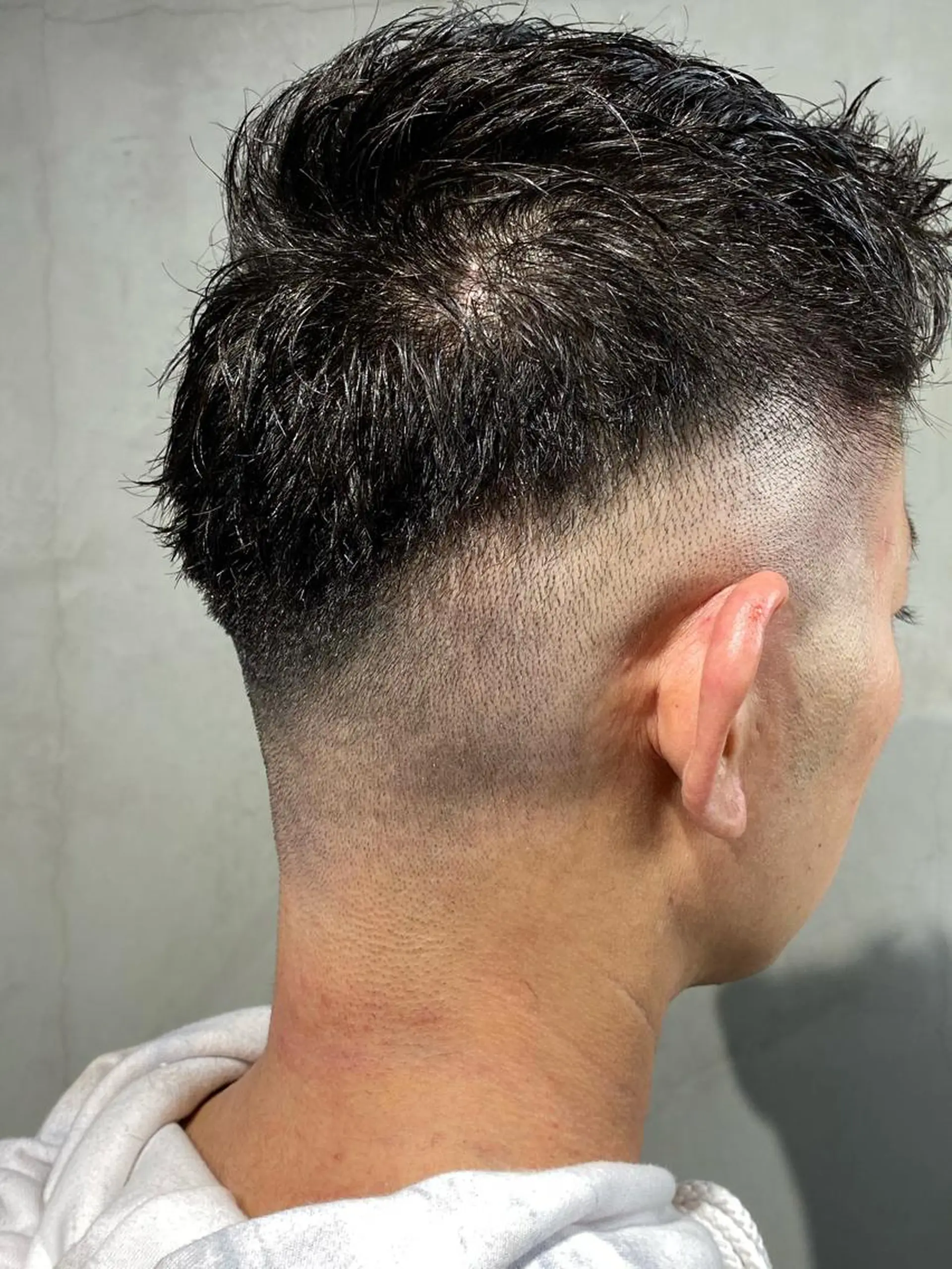 ショート メンズ フェードカット Toiro中目黒所属・寄主 洸雅のヘアスタイル