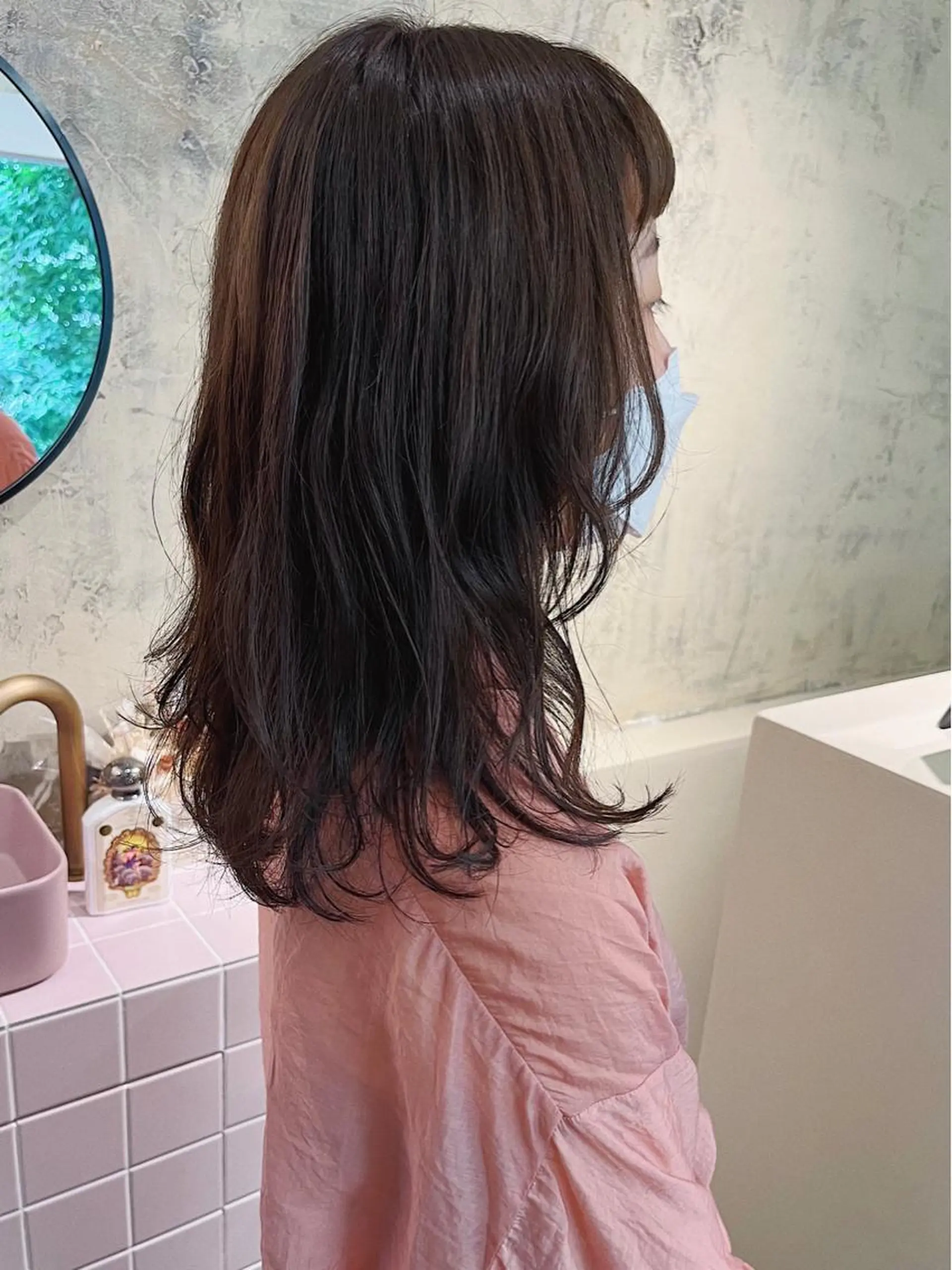 ミディアム レイヤーカット トリートメント ヘッドスパ 西山 紗耶香🪽 透明感カラー/ボブのヘアスタイル