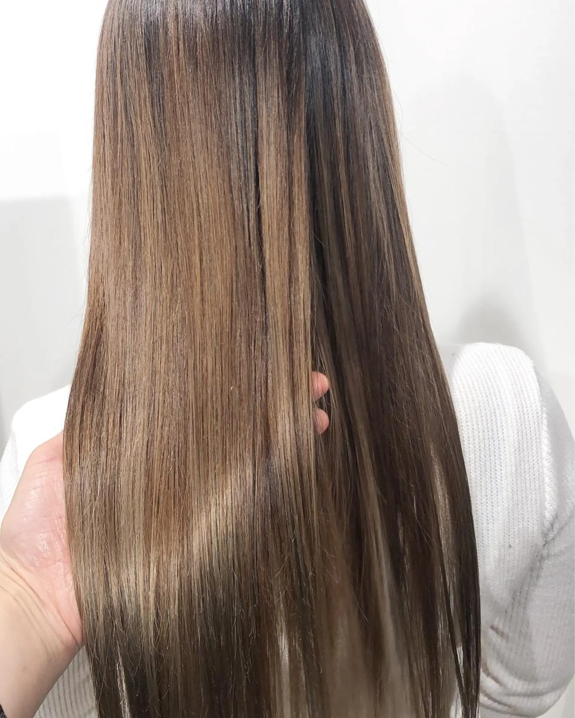 ロング カラー タカハシ ユウキのヘアスタイル