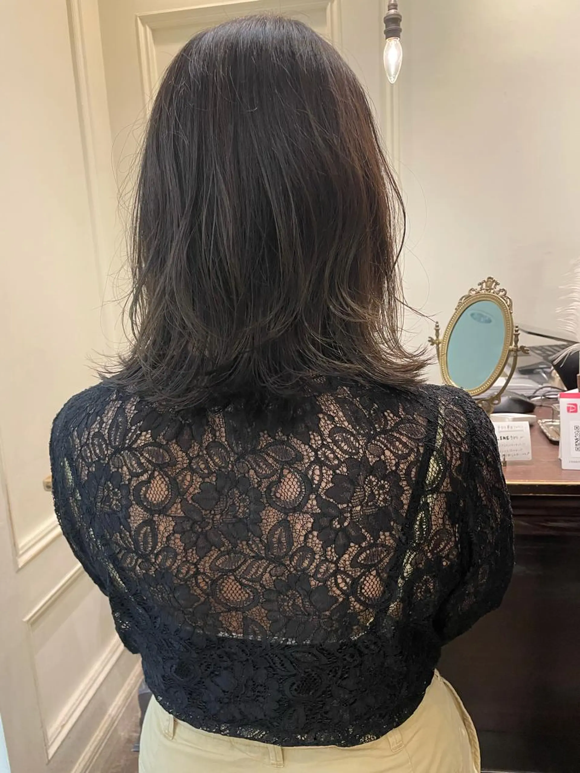 ミディアム カラー ベージュカラー オリーブベージュ レイヤーカット classic 新横浜所属・大人girly🛋️ 🤍yukakoのヘアスタイル