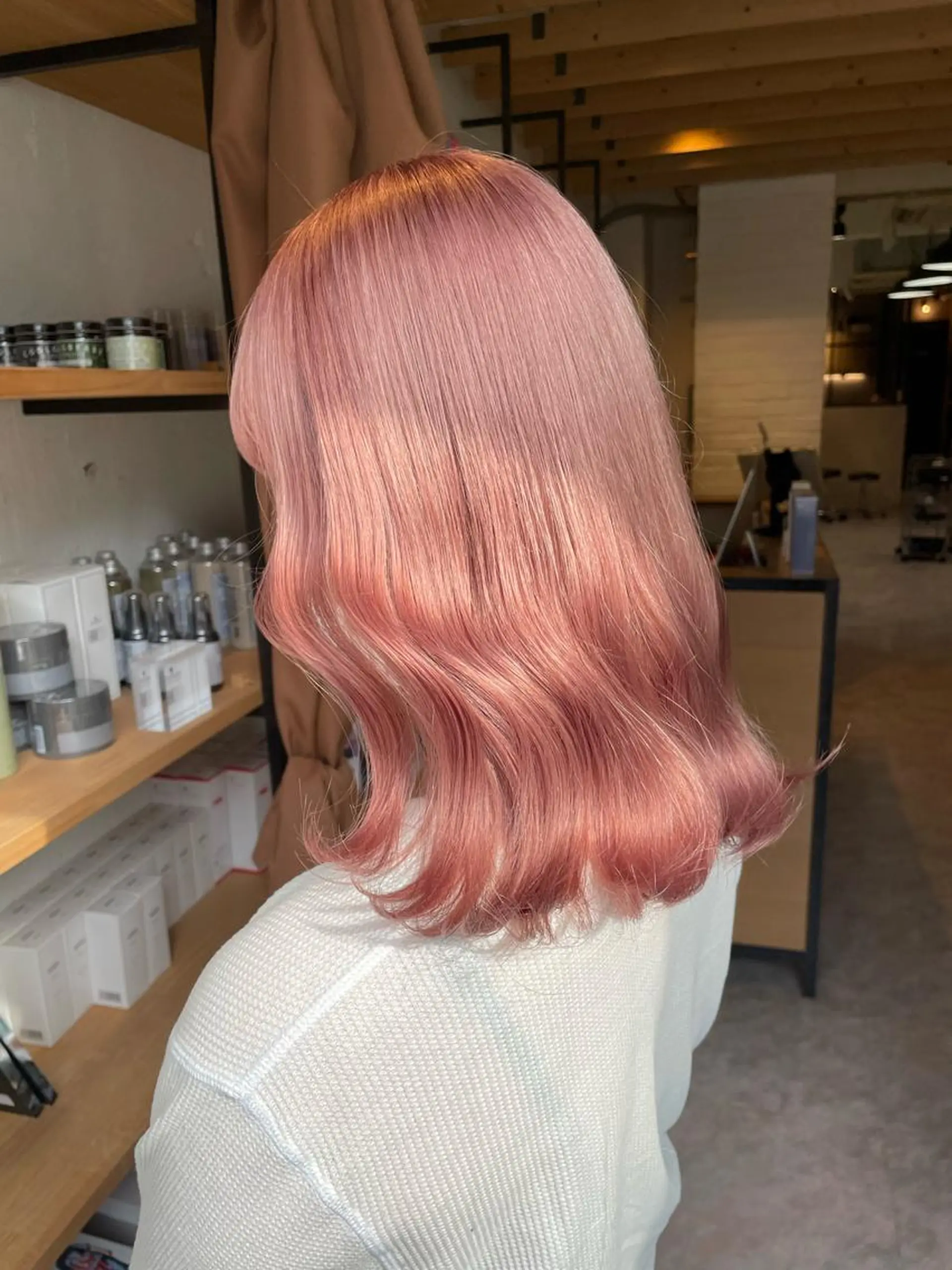 ミディアム カット ヘアカラー EIGHT 中川原 菜々子のヘアスタイル