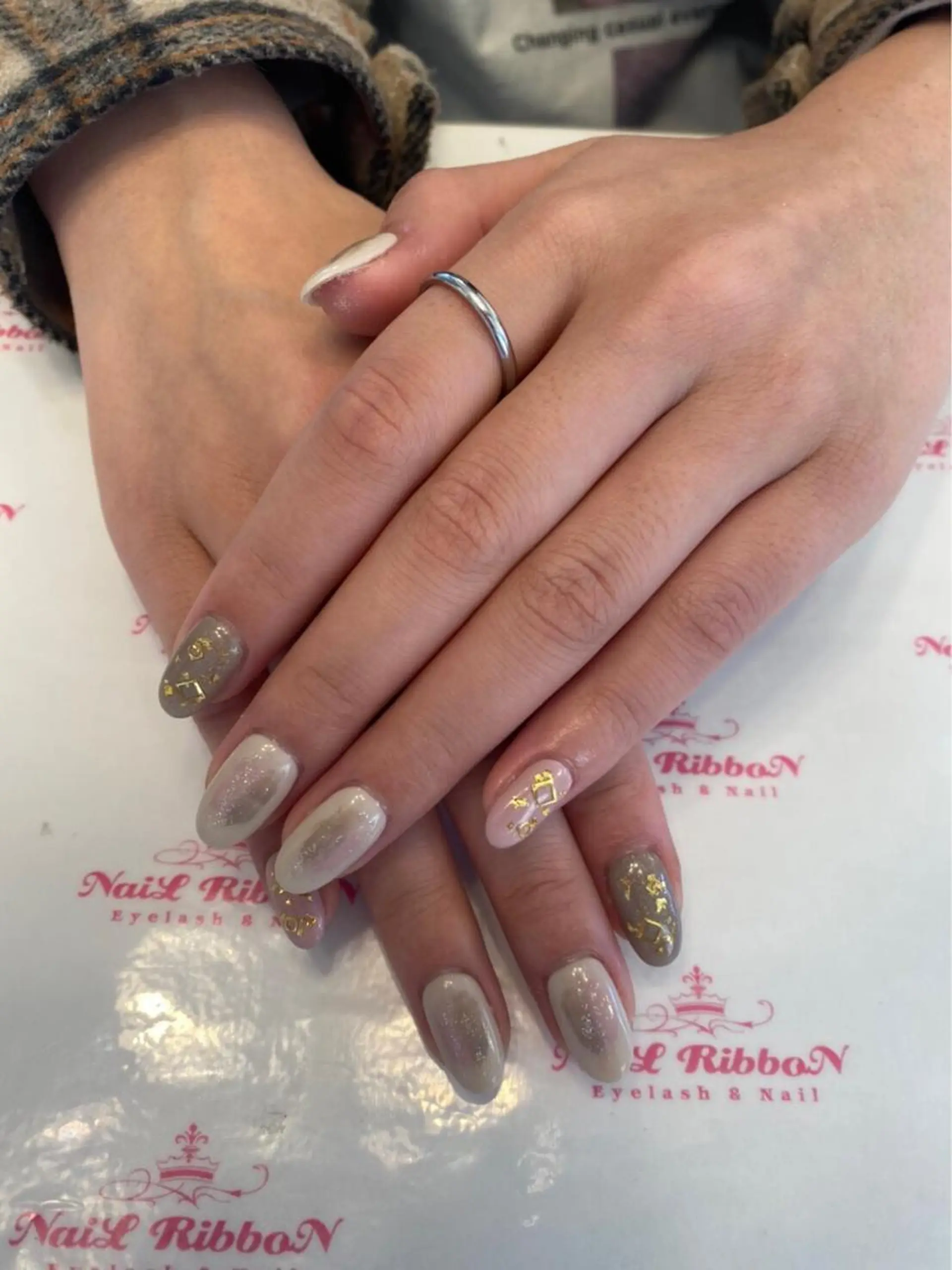 ネイル 春ネイル ネイルリボン 受付スタッフのネイルデザイン