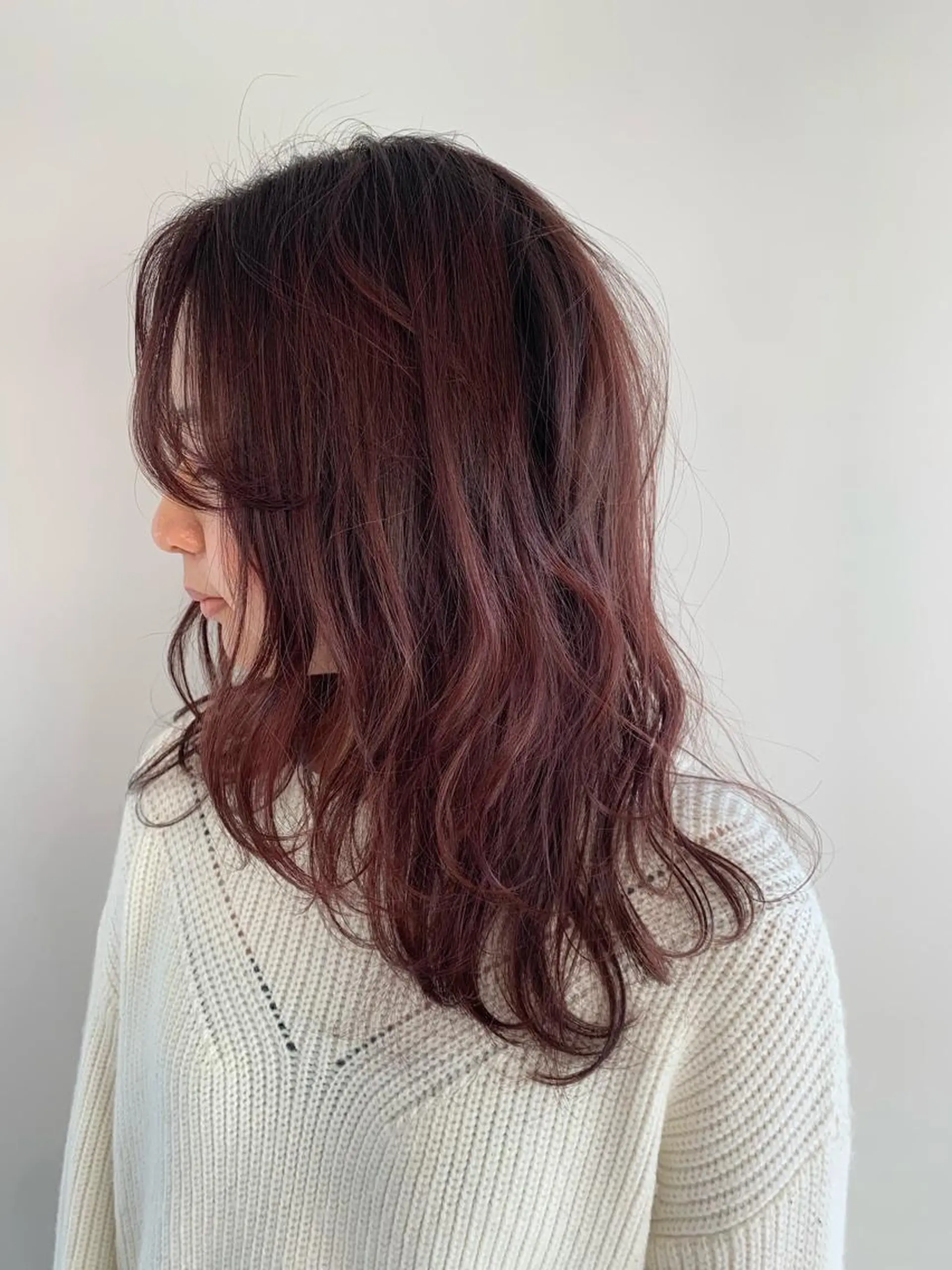 セミロング カラー パーマ ヘアアレンジ ブラウンカラー レッドカラー レッドブラウン レイヤーカット カット ヘアカラー トリートメント 加藤 綾華のヘアスタイル