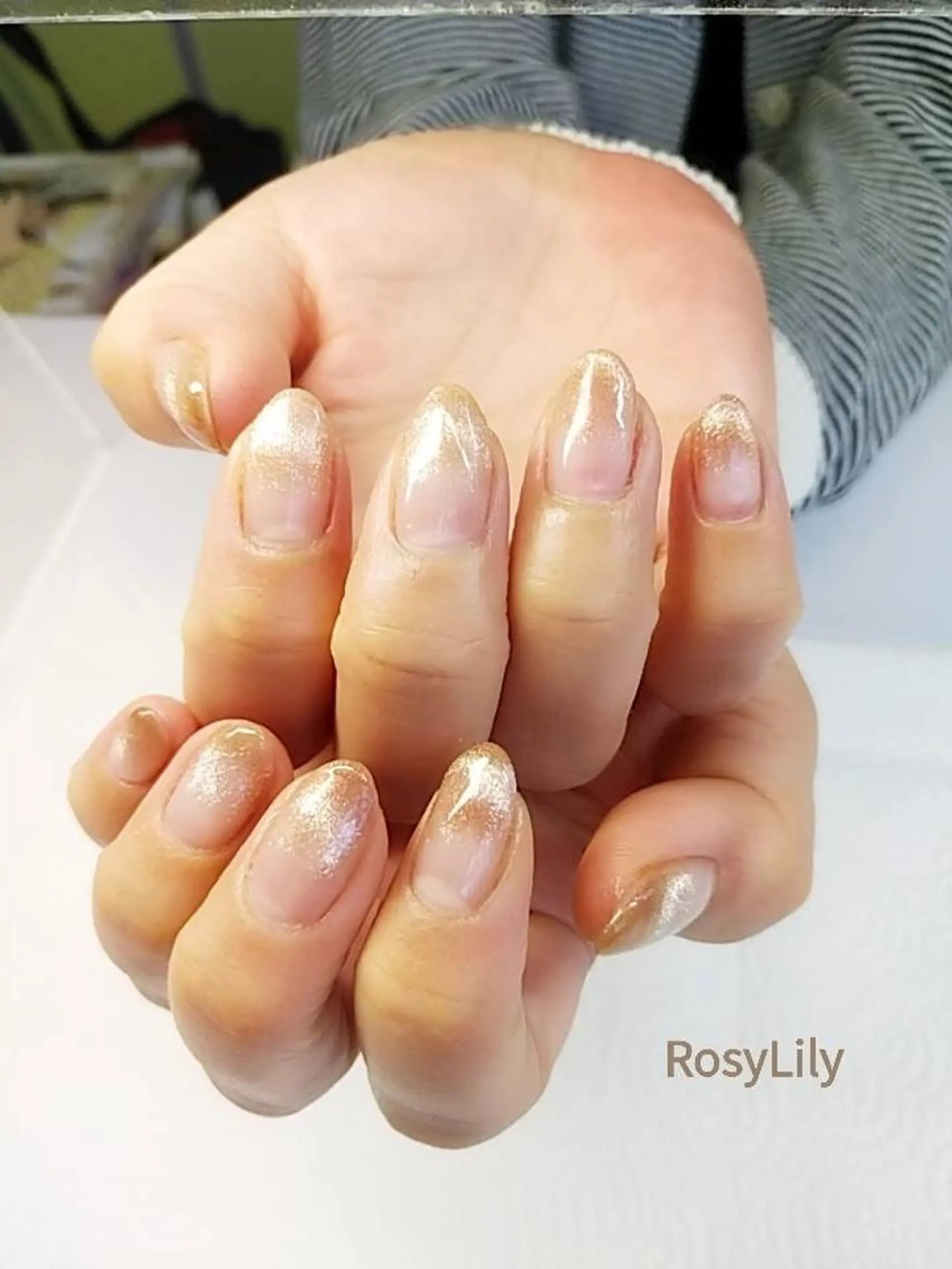ネイル マグネットネイル ハンドネイル ハンドケア プライベートサロン RosyLily所属・プライベートサロン Rosy Lilyのネイルデザイン