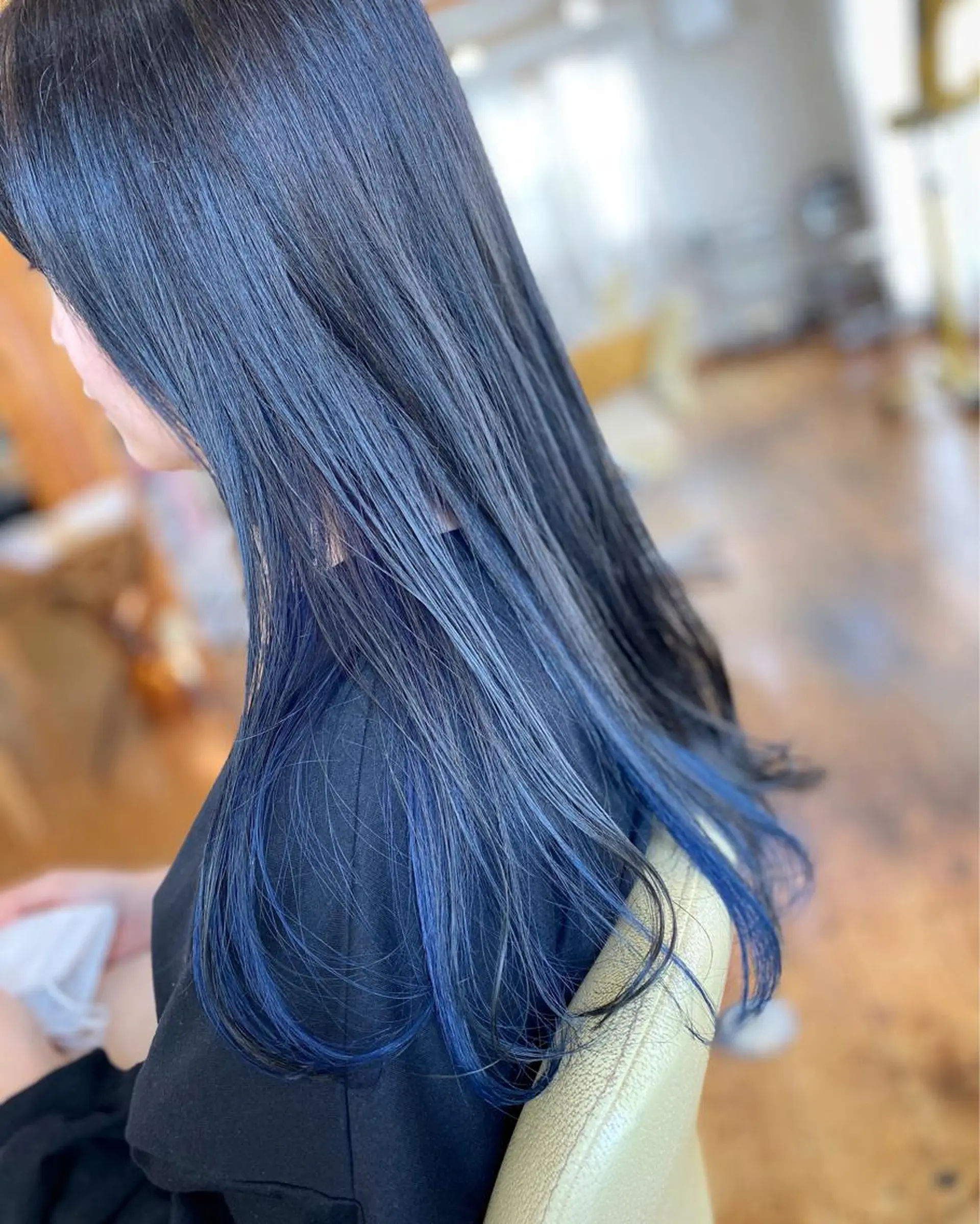 ロング カラー ブルーカラー ブルージュ 荒木 ひろかのヘアスタイル