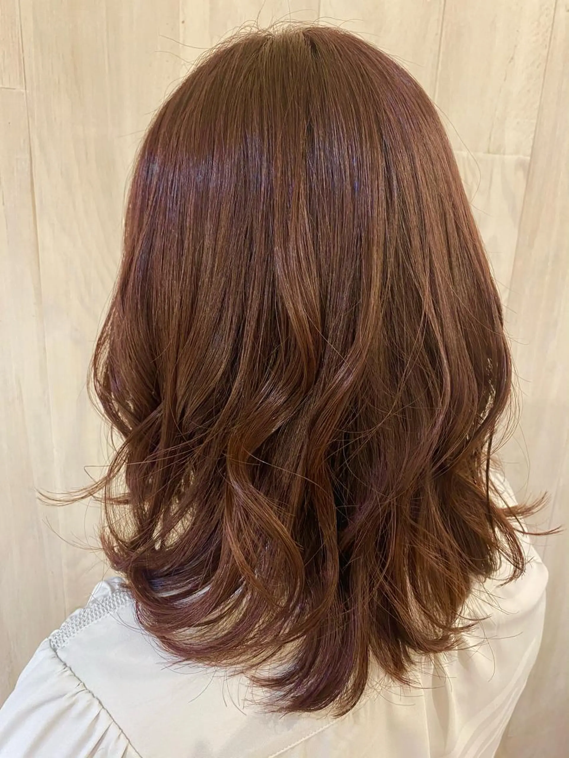 ミディアム レイヤーカット カット ヘアカラー トリートメント トレンドカラー🎨 Eriのヘアスタイル