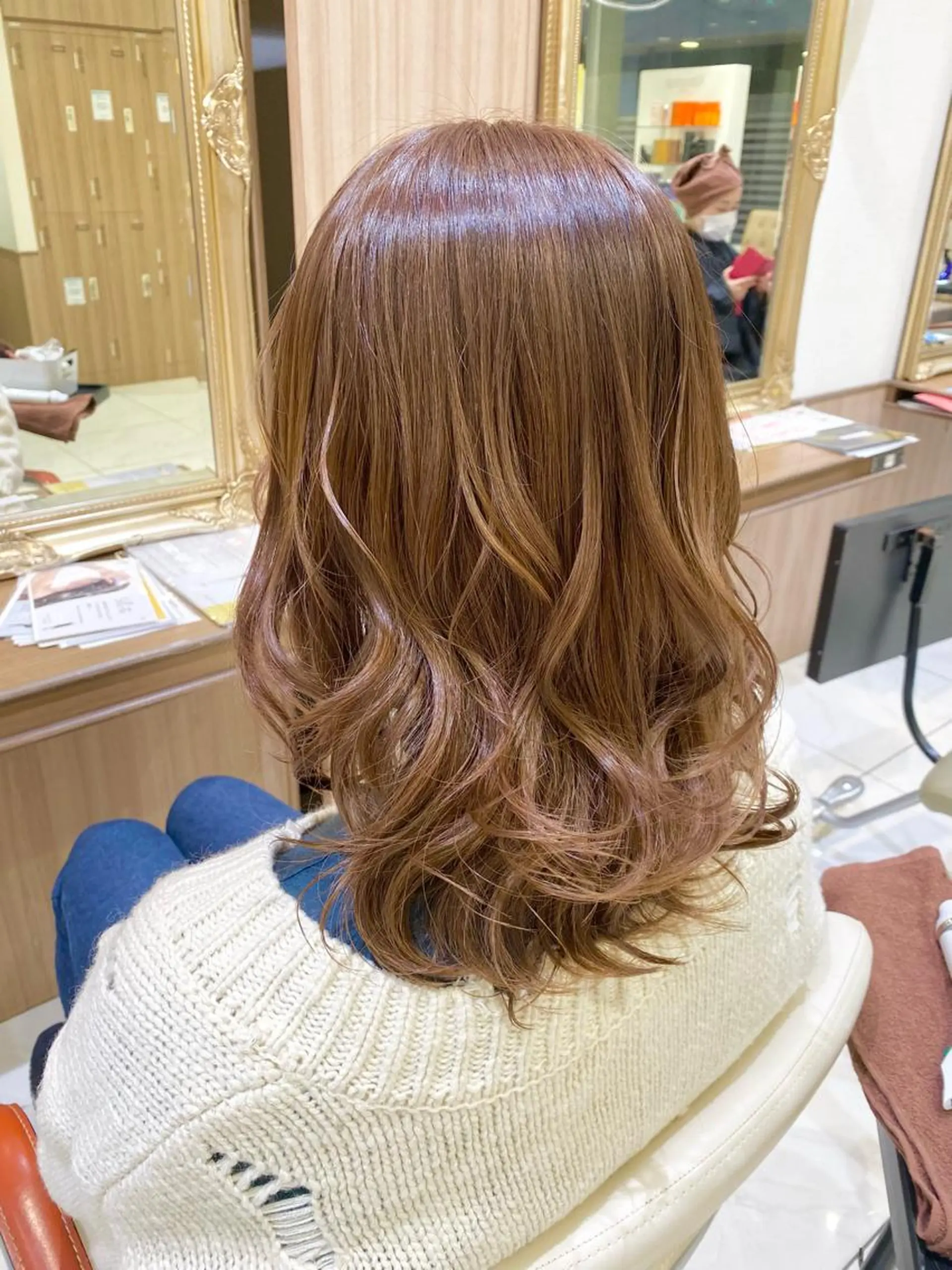セミロング カラー 古川 琴美のヘアスタイル