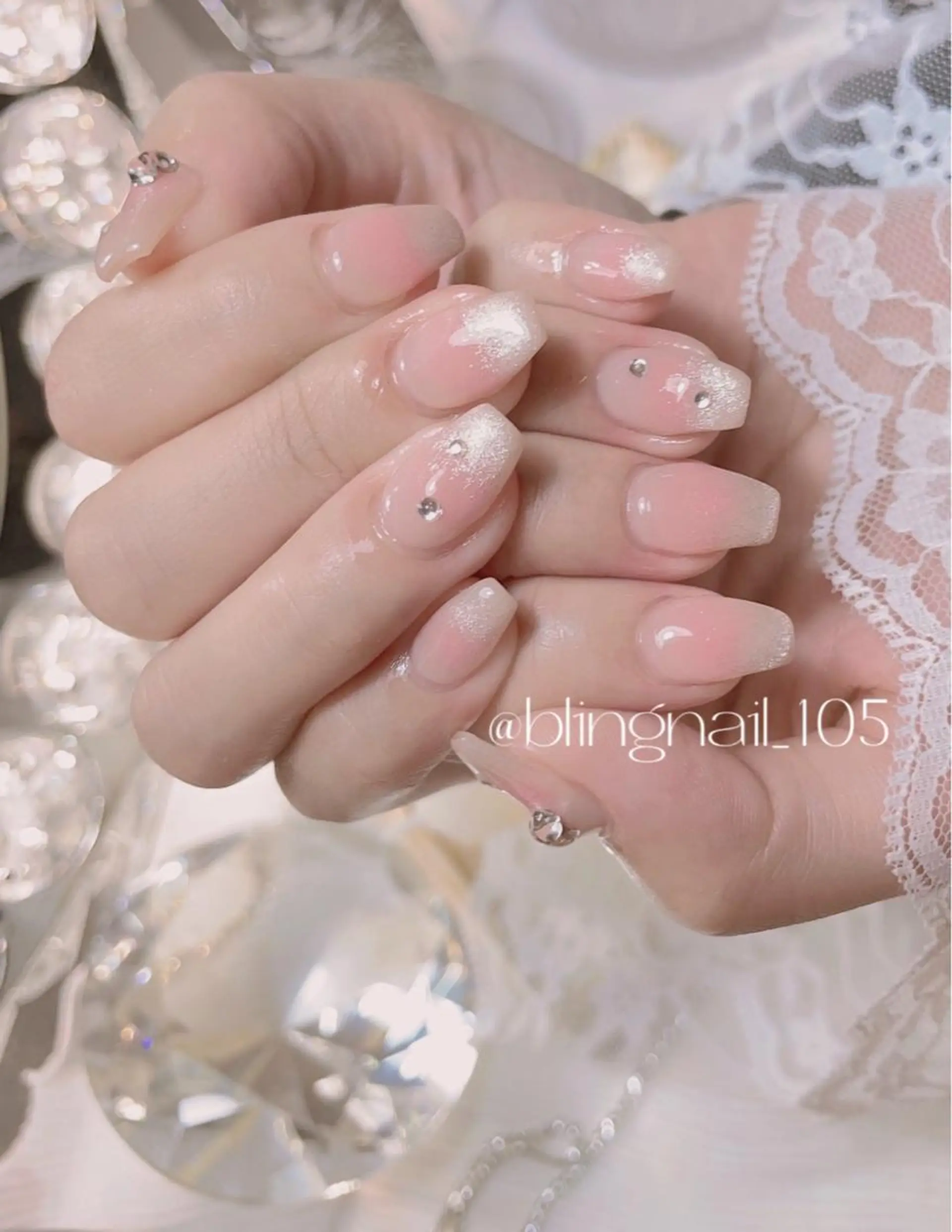 ネイル 23時まで❤︎韓国、 ワンホンネイルのネイルデザイン