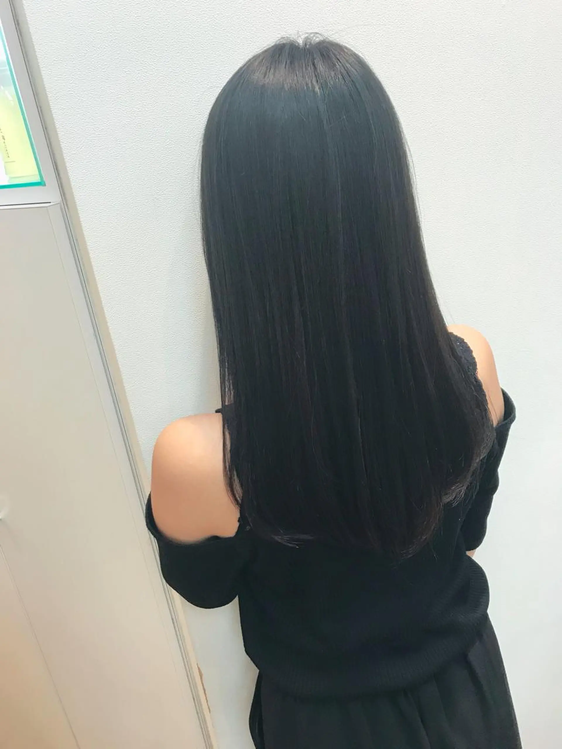 ロング カラー アッシュ ブルーカラー ブルーアッシュ 透明感カラー カット ヘアカラー トリートメント 髪質改善カラー ケアブリーチ/タムのヘアスタイル