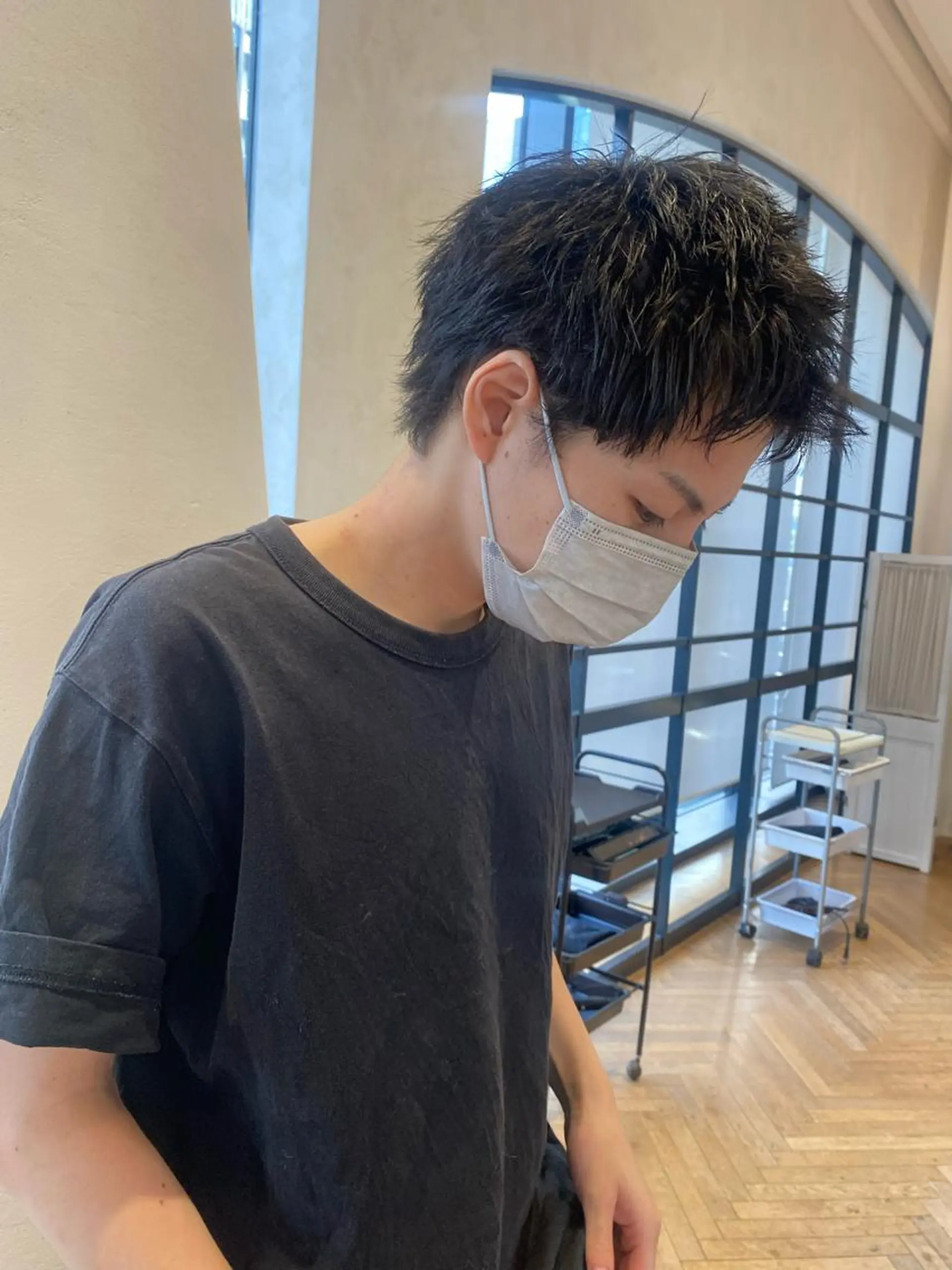 メンズ ワックス脱毛 眉カット 増井 彩乃のヘアスタイル