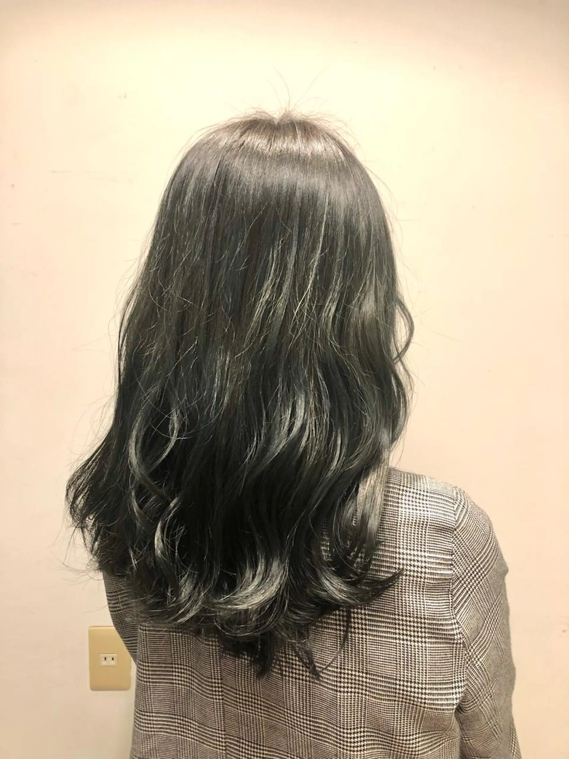 ロング カラー カット ヘアカラー トリートメント 岩谷 愛依のヘアスタイル