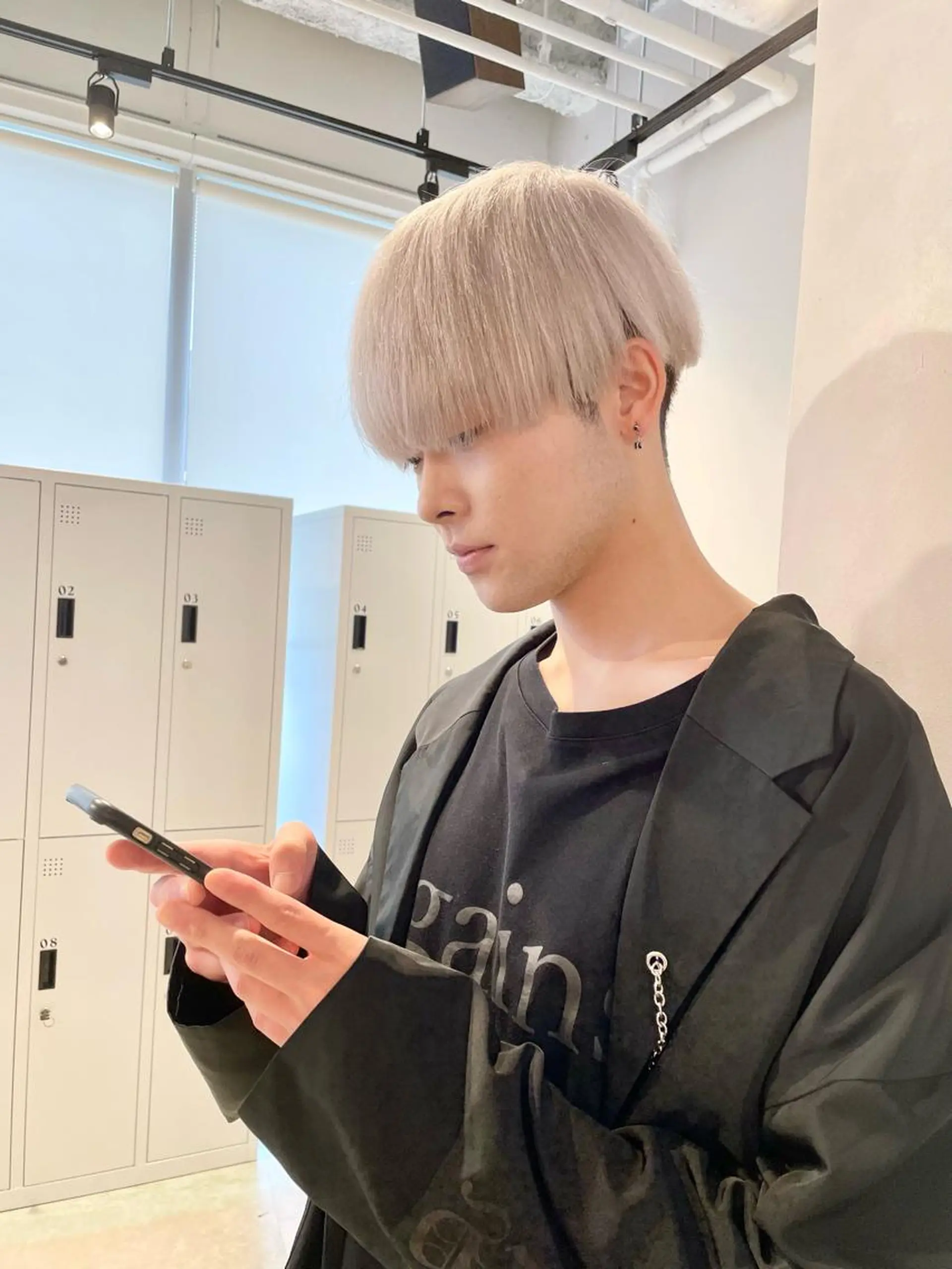 ショート カラー メンズ ヘアカラー トリートメント ヘアセット ブロンド・ハイトーン ／遠藤将太のヘアスタイル