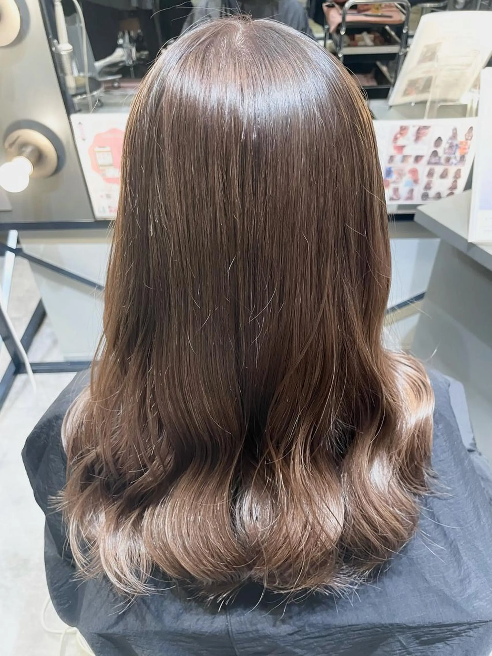 セミロング 横山 菜摘のヘアスタイル