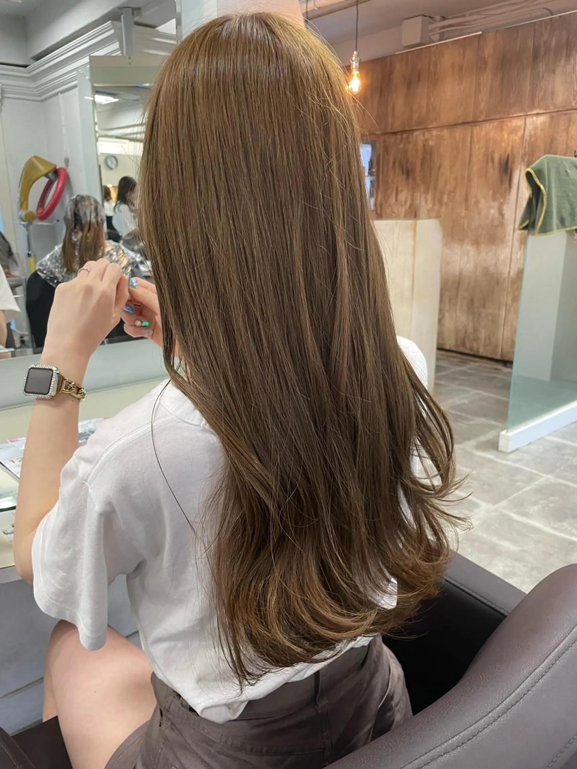 ロング カラー カット ヘアカラー トリートメント 平 ちひろのヘアスタイル