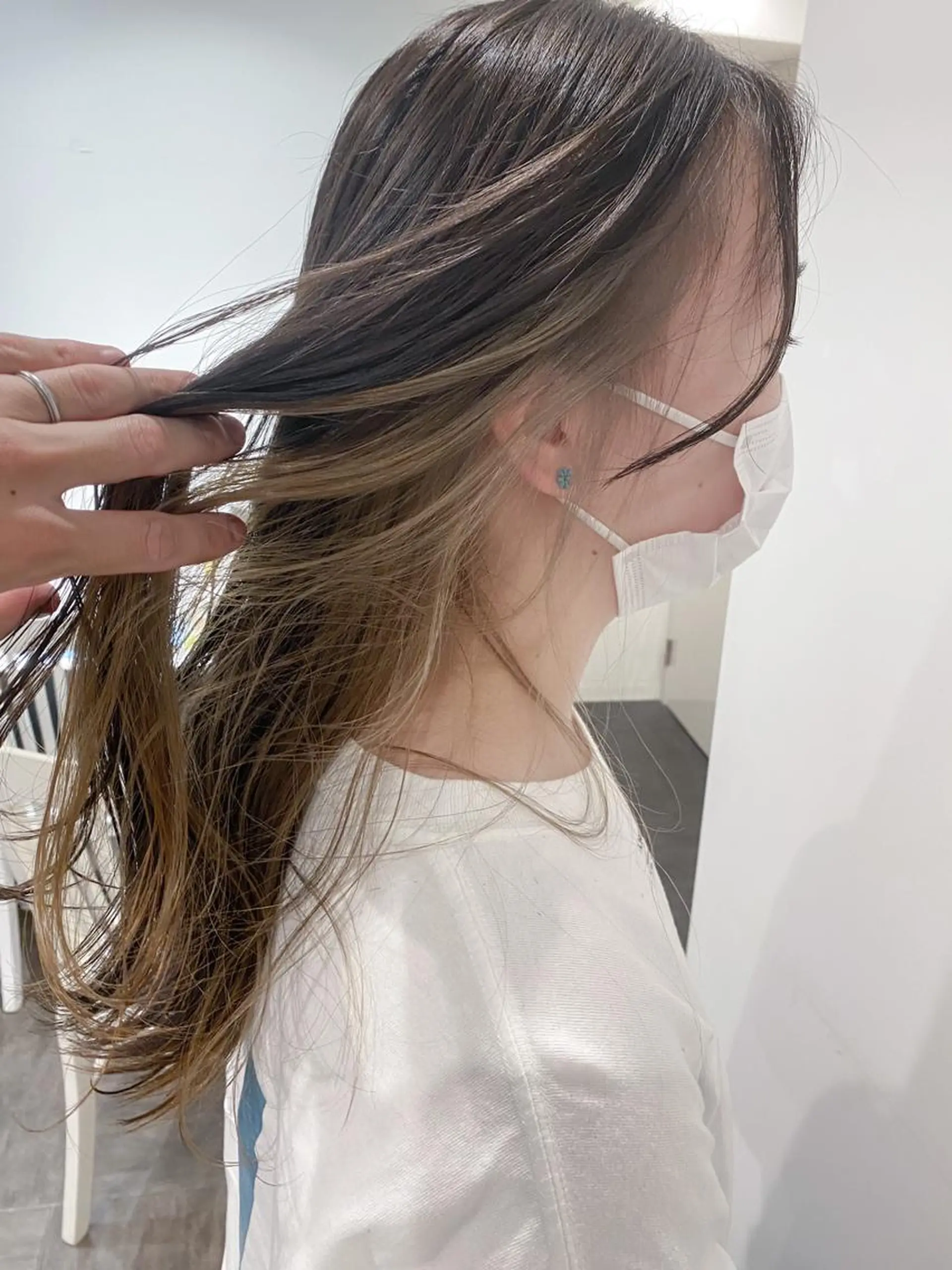 ロング カラー ヘアカラー トリートメント ハイライト/ブリーチ バレイヤージュ関佳祐のヘアスタイル