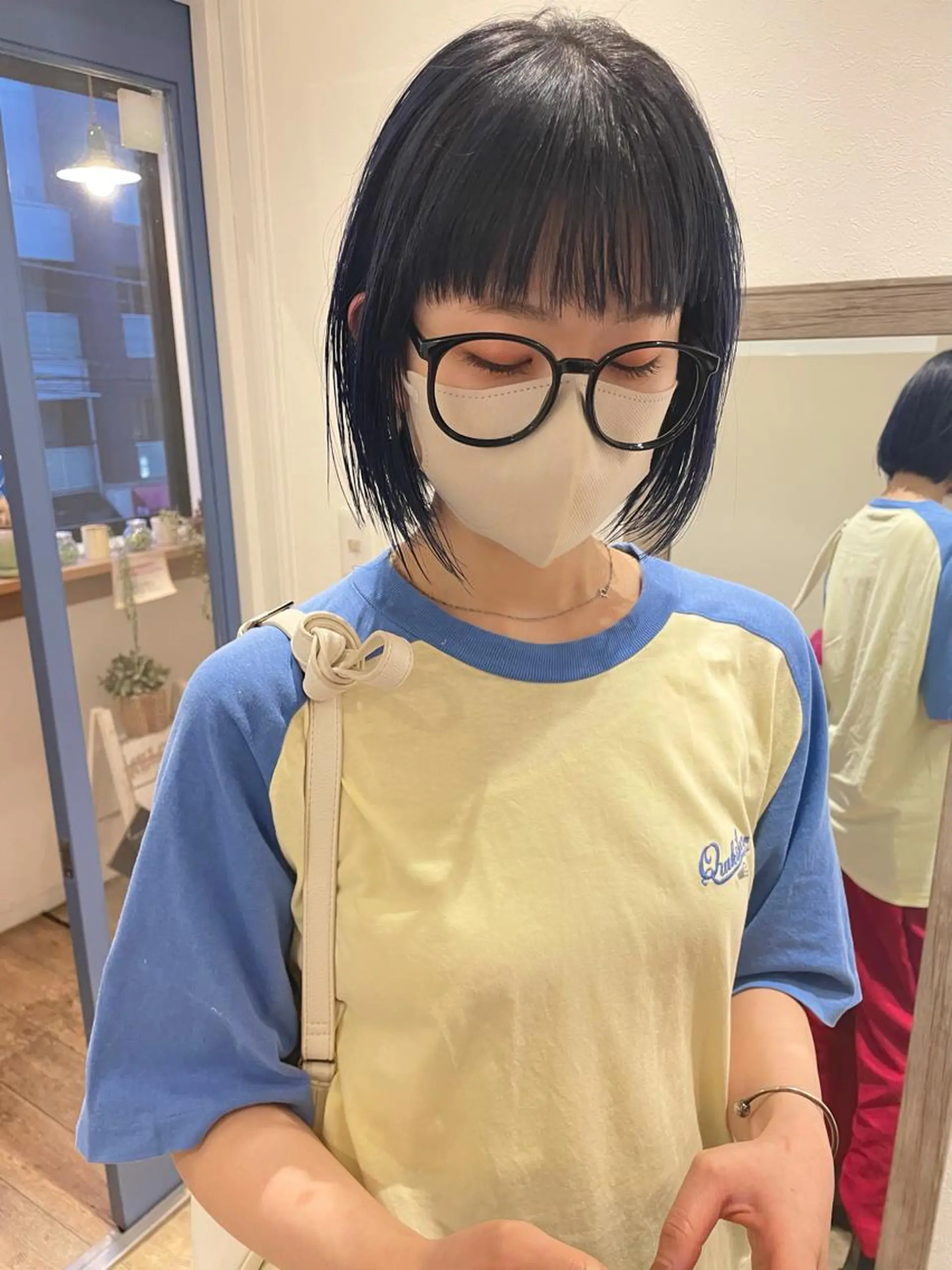 ミディアム カラー ボブレイヤー ベージュカラー ブリーチ 透明感カラー グレージュ 🩰オリーブ/ ベージュ松本咲花🩰のヘアスタイル